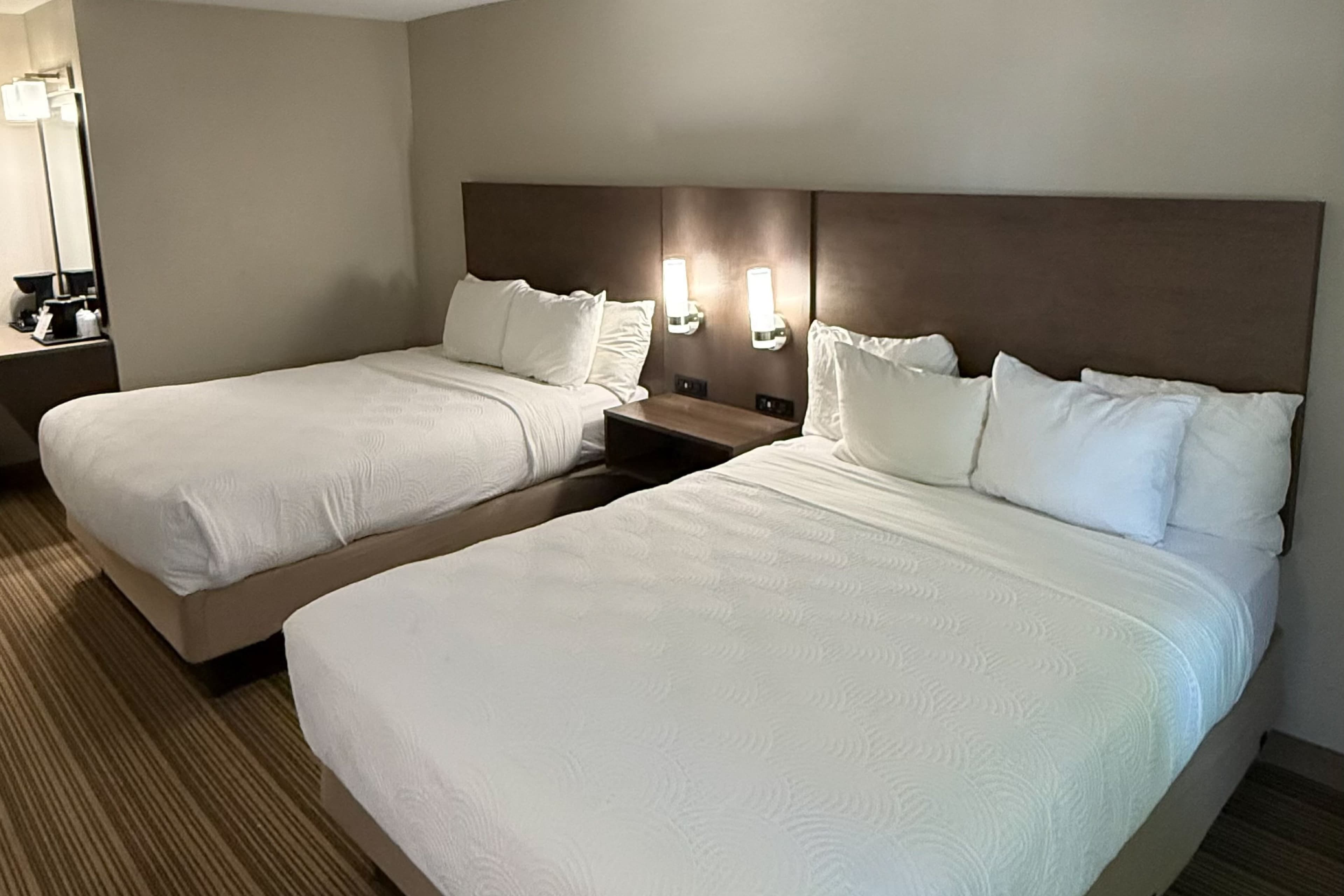 Country Inn & Suites by Radisson, Mason City, IA — 28