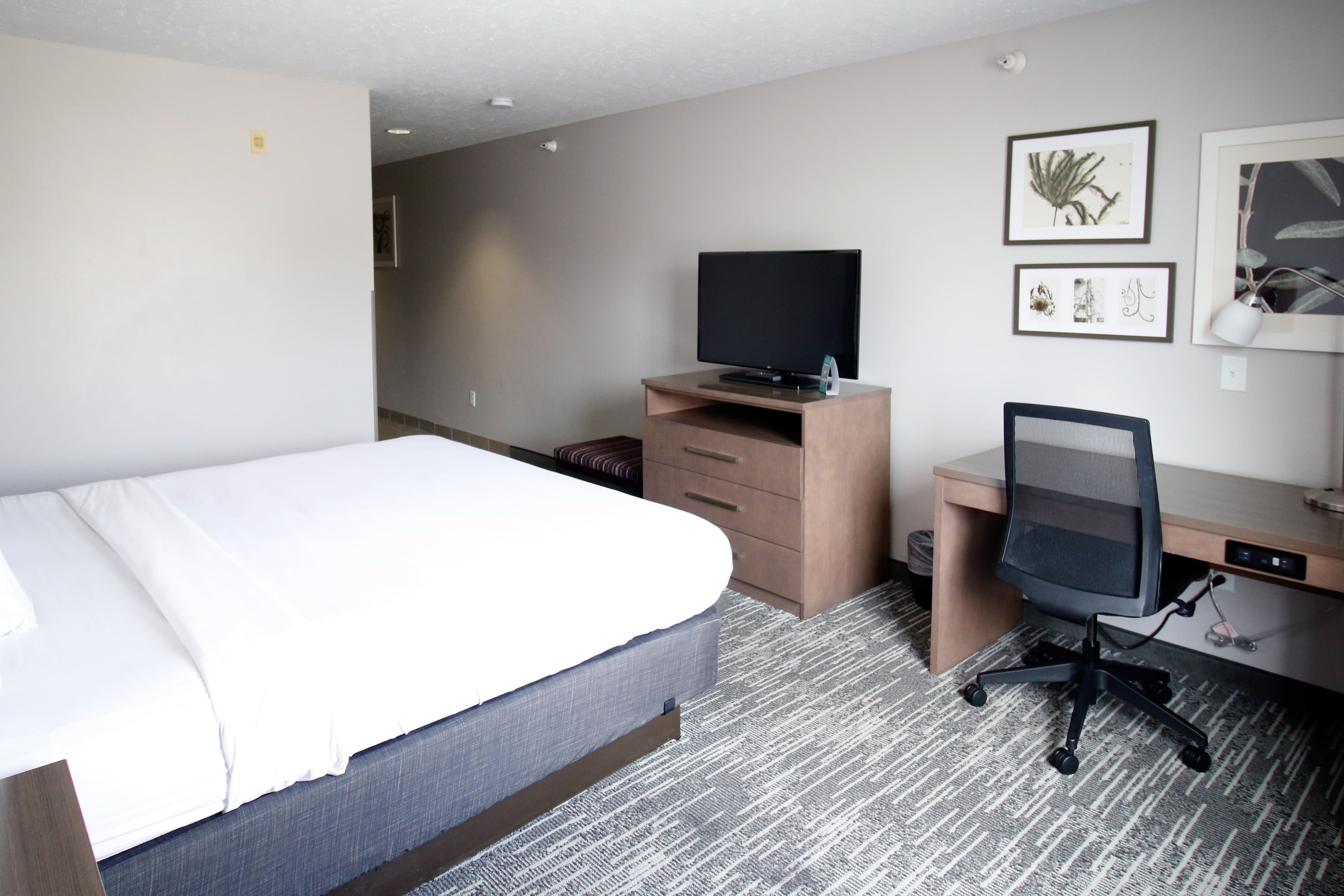 Country Inn & Suites by Radisson, Council Bluffs, IA — 6