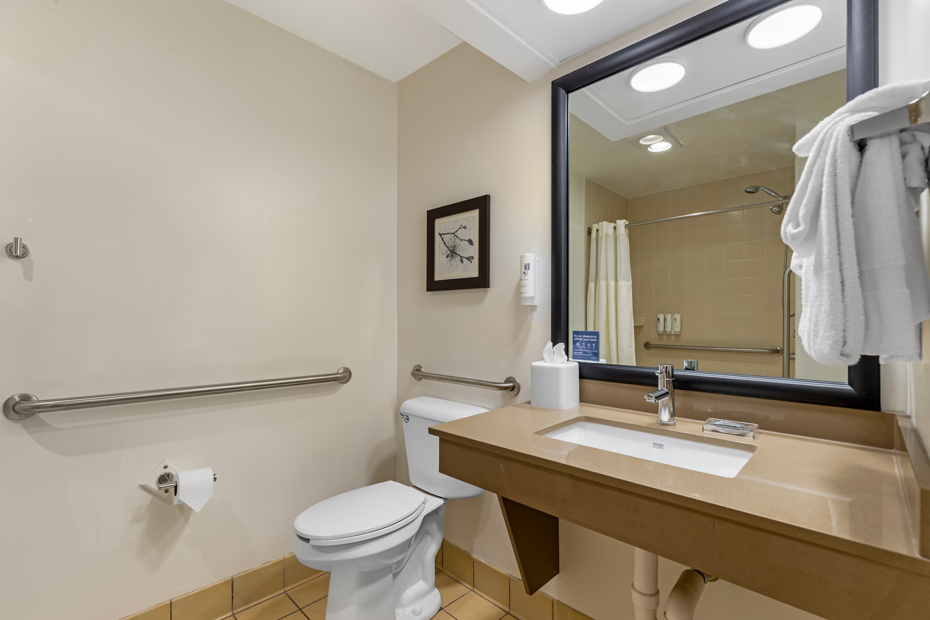 Country Inn & Suites by Radisson, Des Moines West, IA — 4