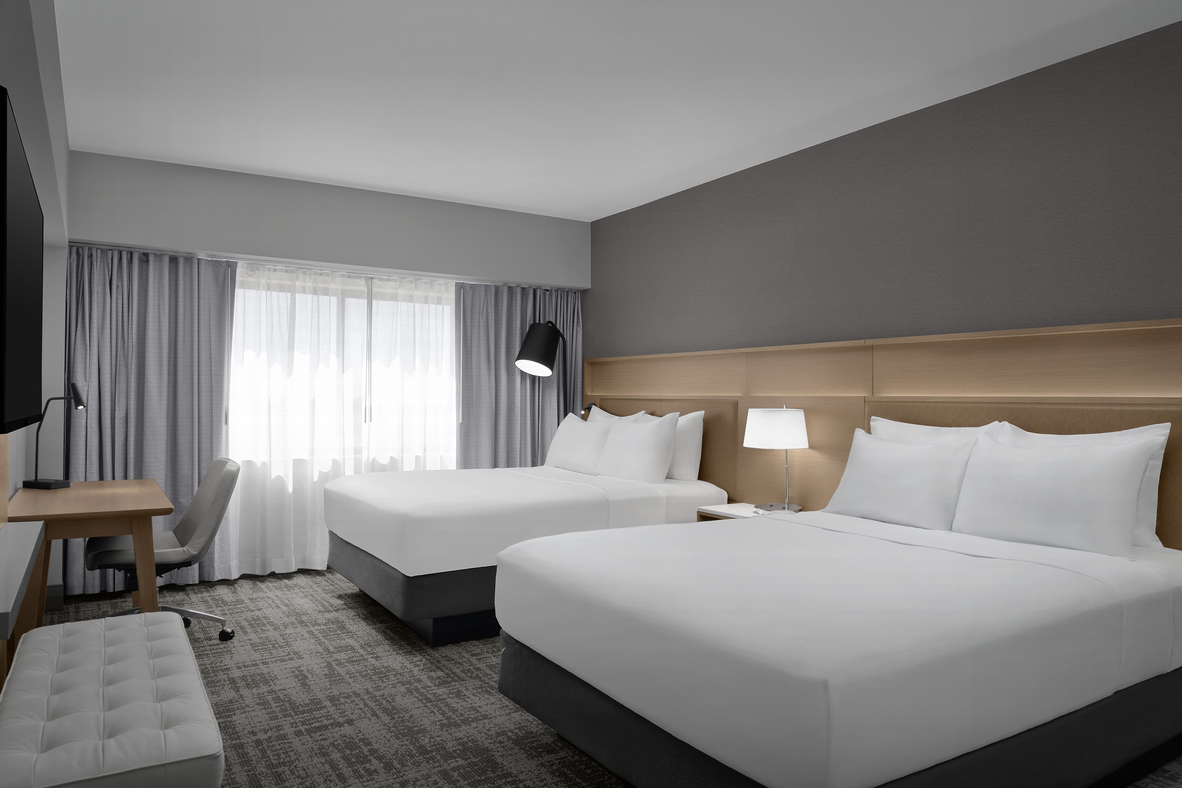 Radisson Hotel Cedar Rapids - Image 5