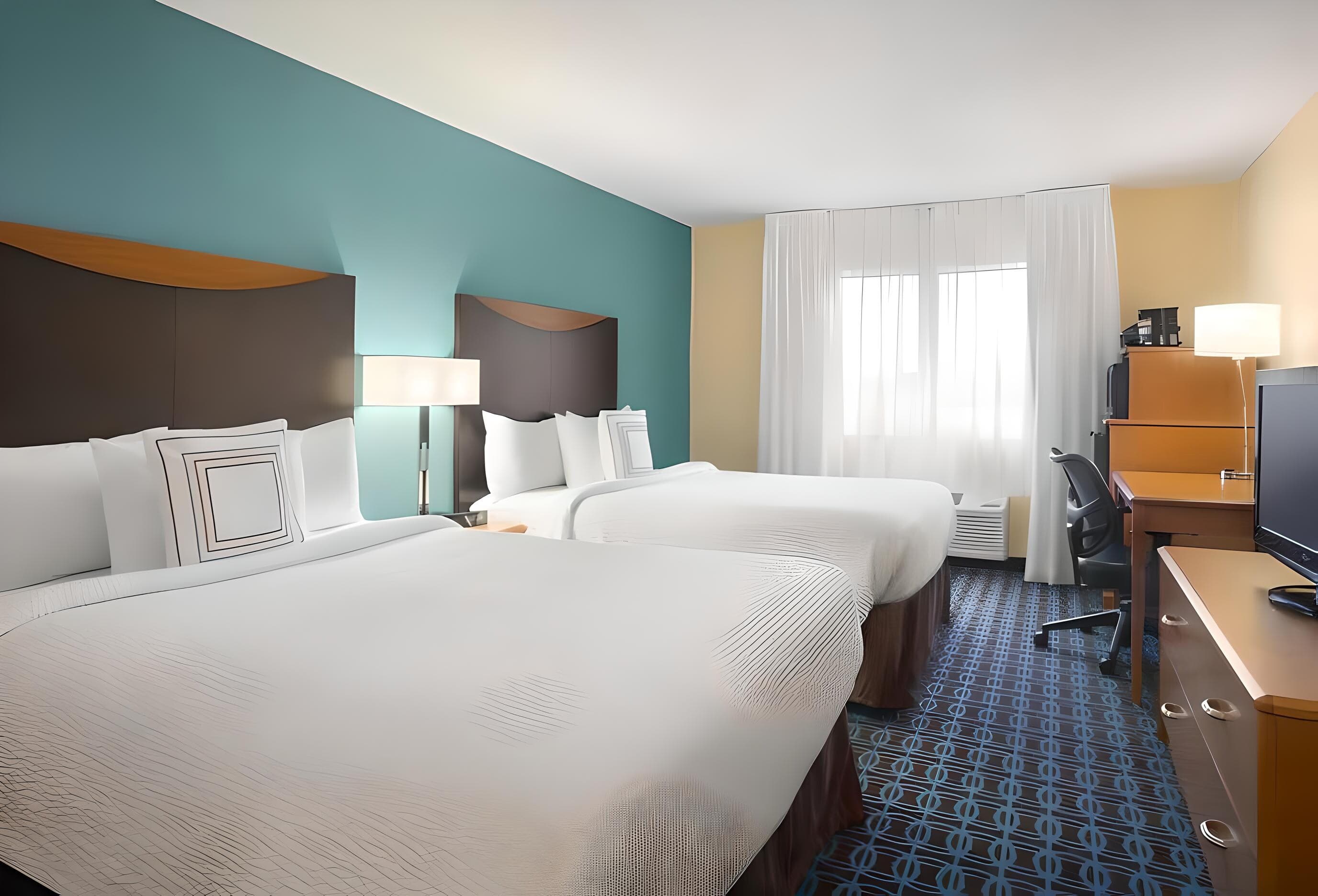Dubuque Inn & Suites — 13