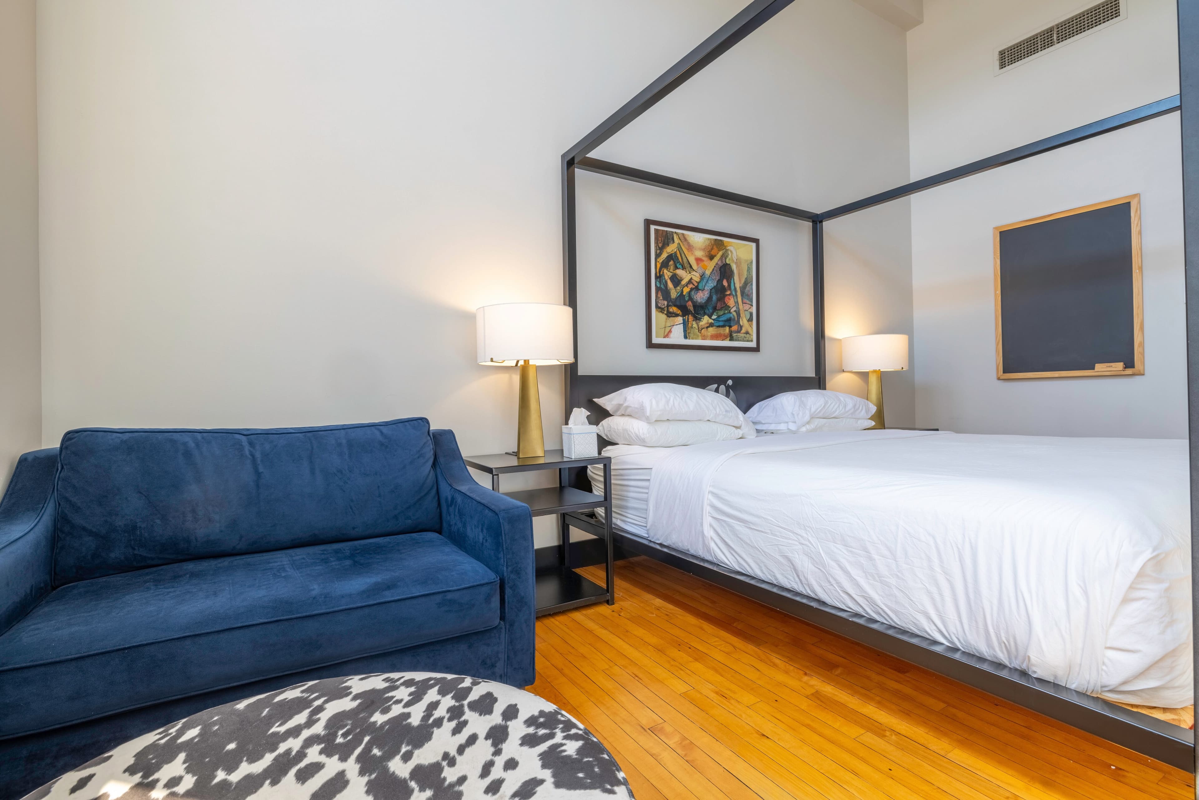 Hotel Grinnell Downtown, an Ascend Collection Hotel — 11