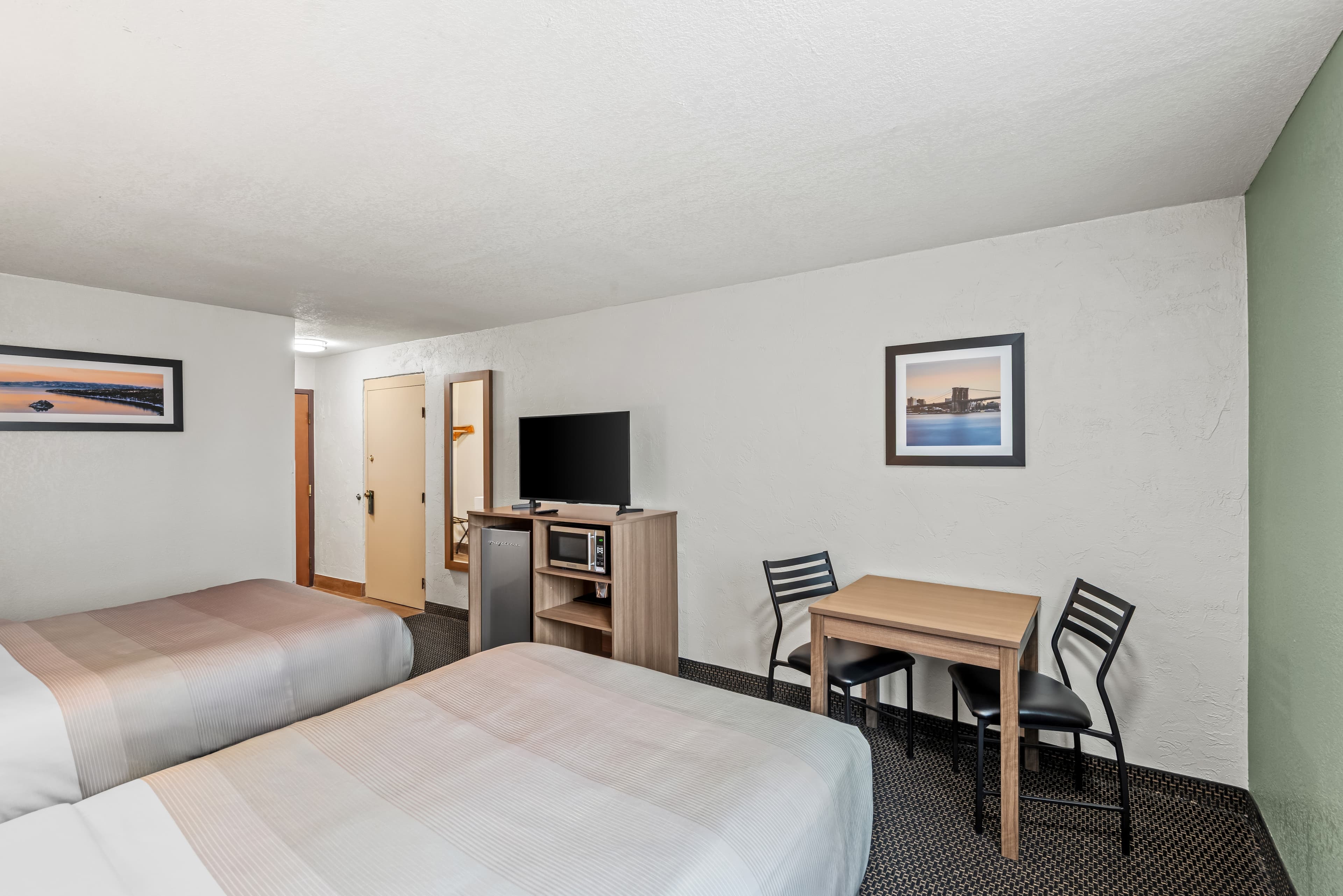 Quality Inn West Des Moines - Clive - Image 4