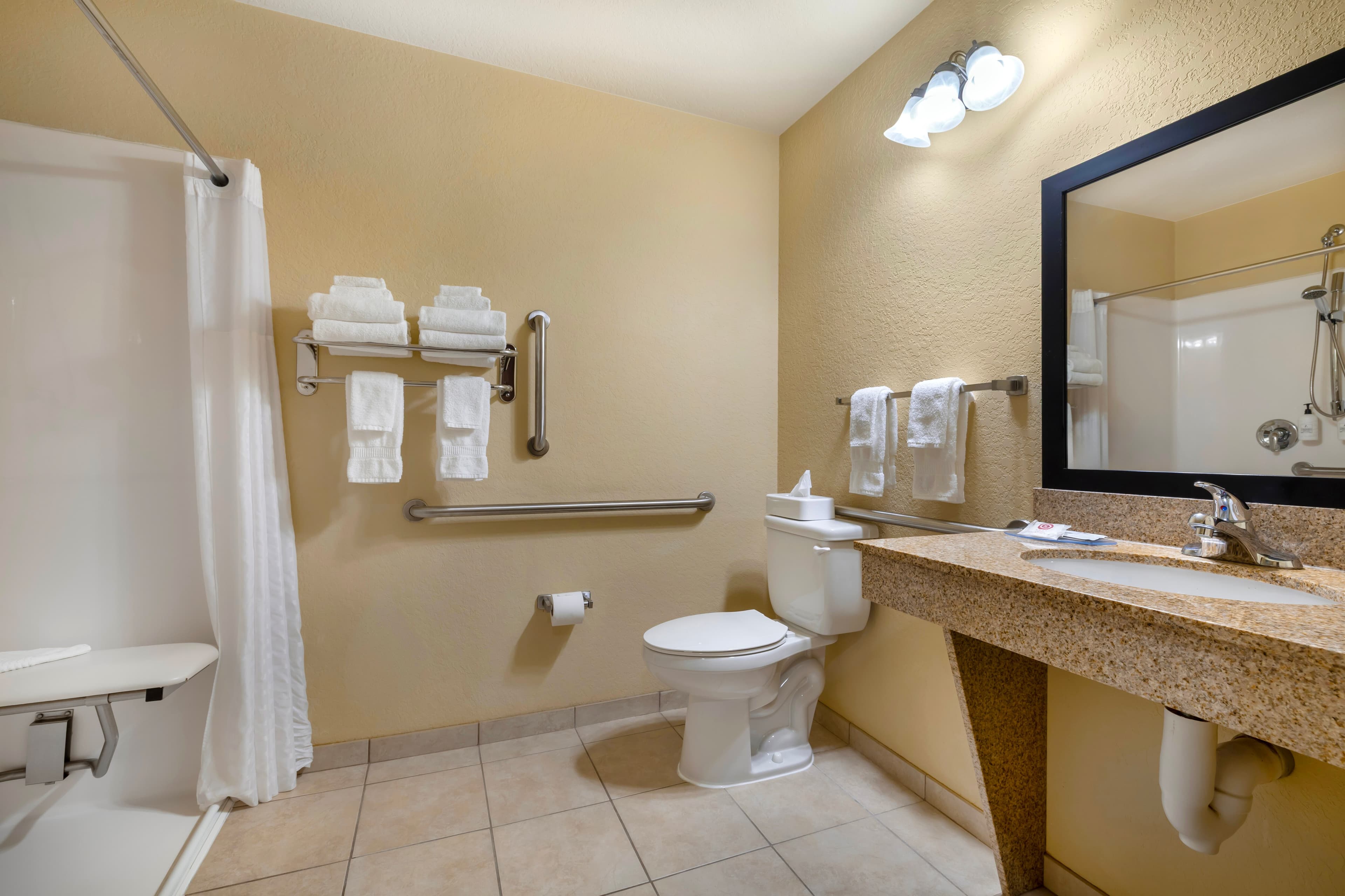 Comfort Inn & Suites Marquette - Prairie du Chien — 9