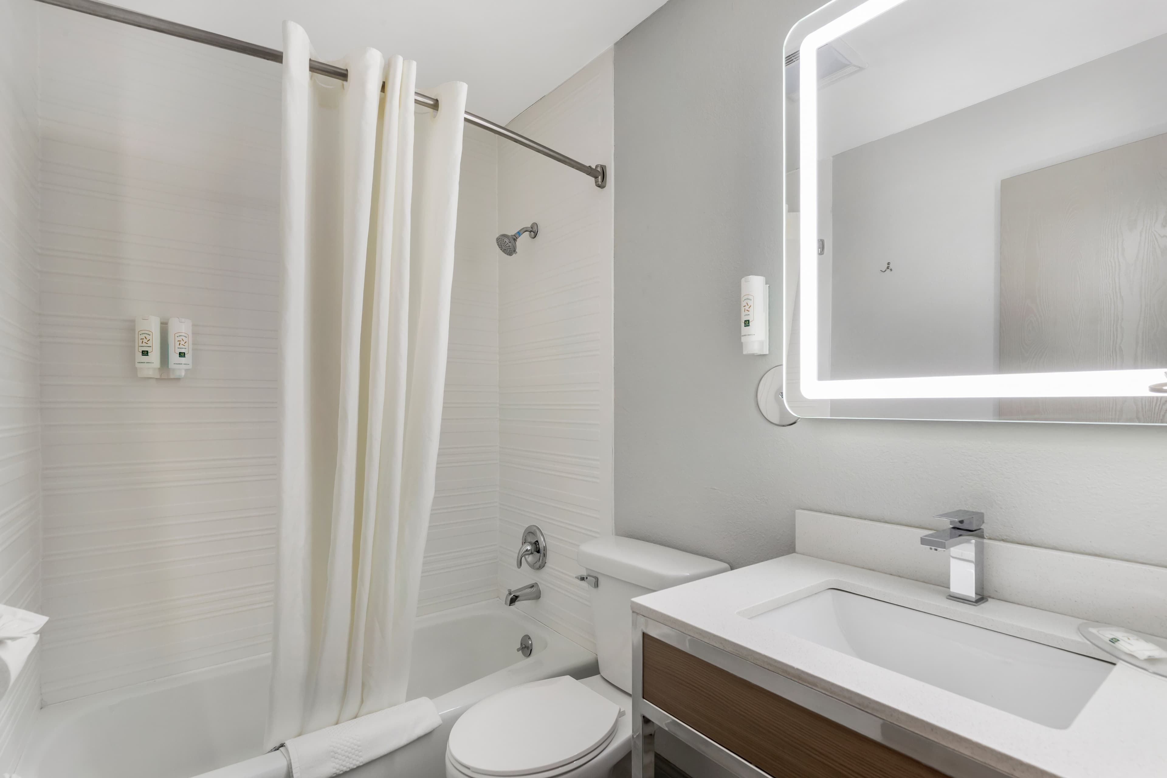 Quality Inn & Suites Ottumwa North — 6