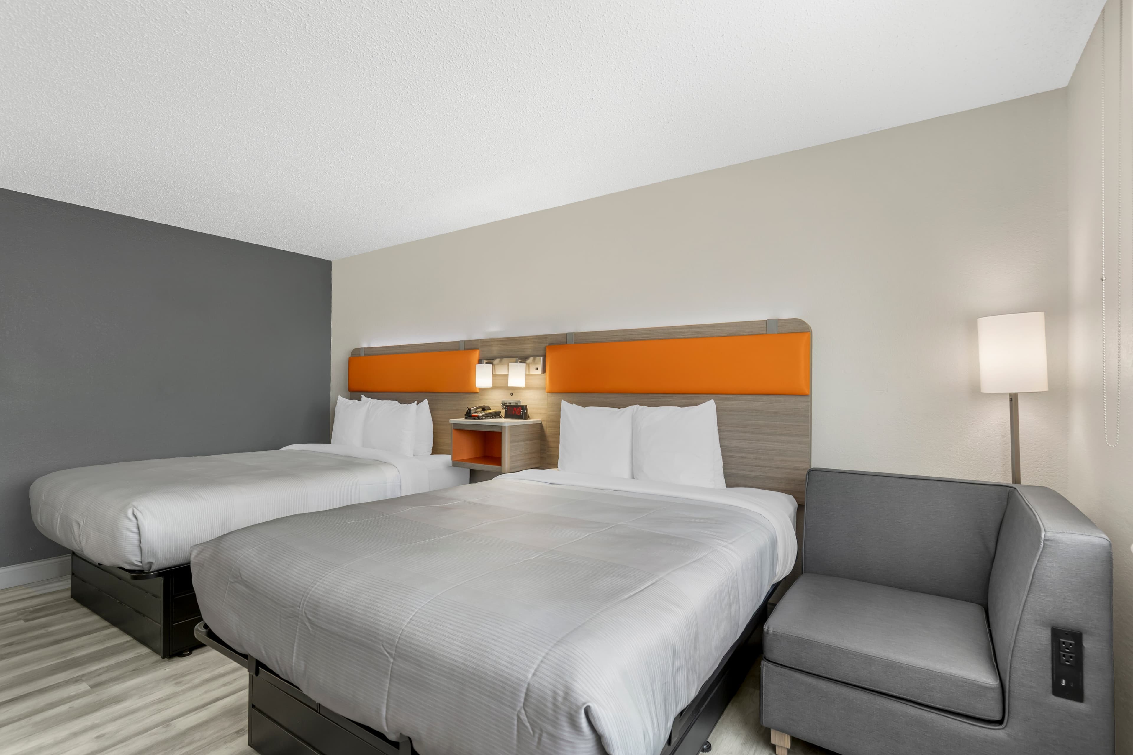 Quality Inn & Suites Ottumwa North — 10