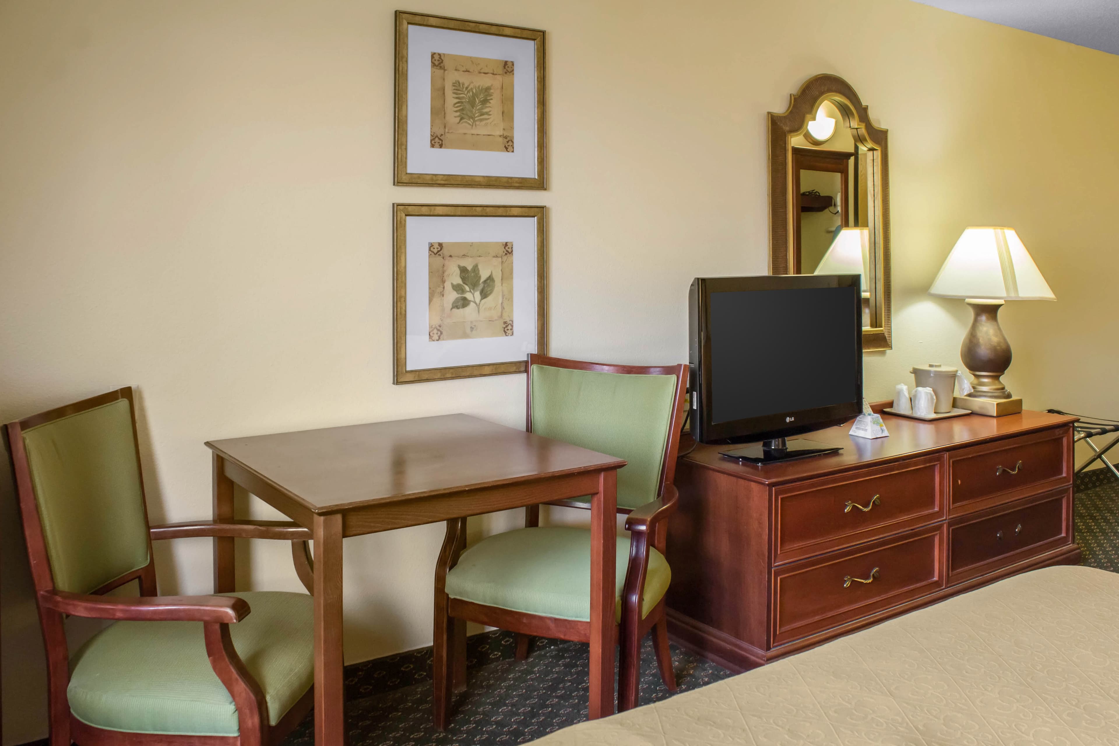 Quality Inn & Suites Sioux City Southeast — 16