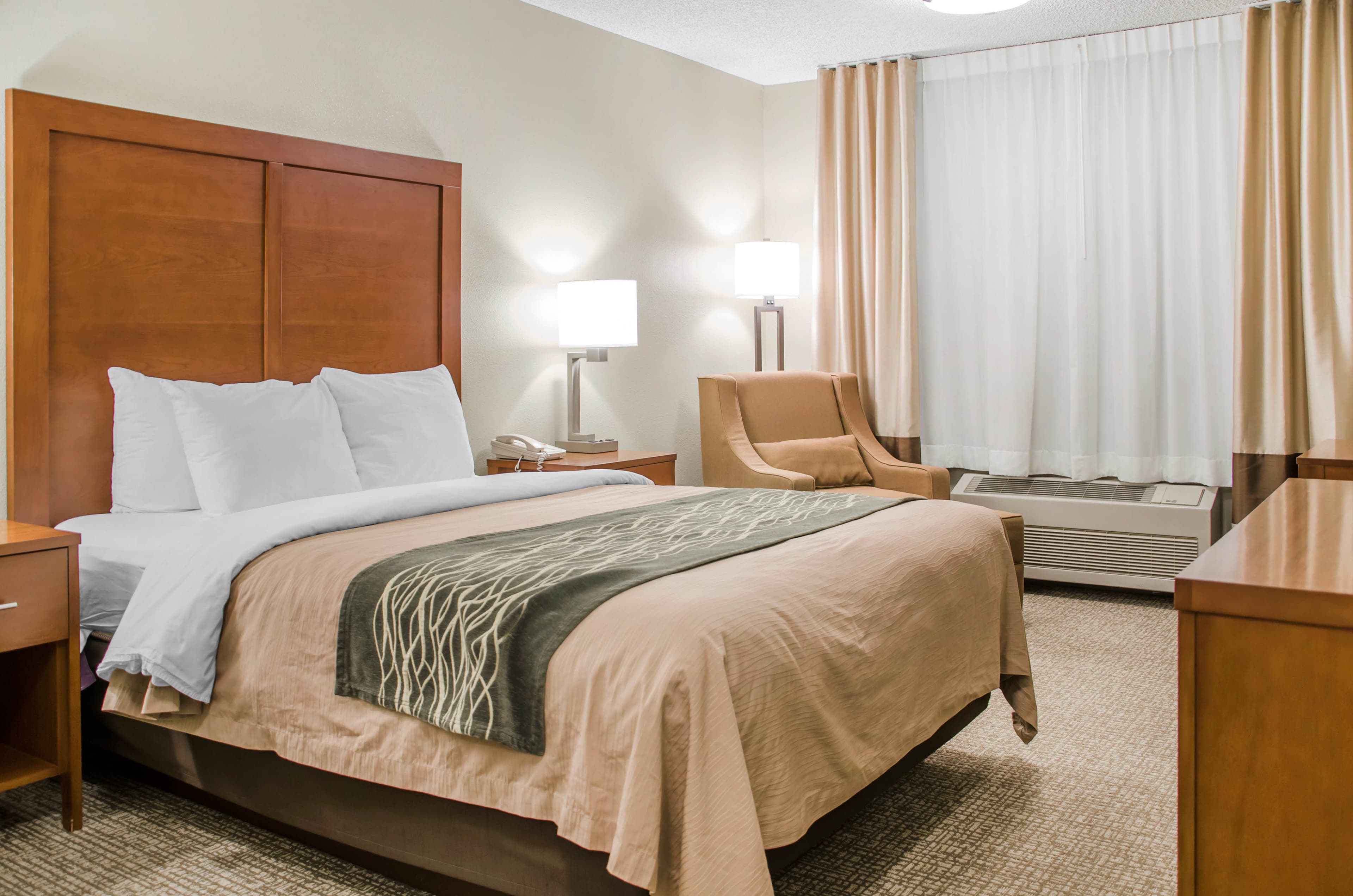Comfort Inn - Image 2