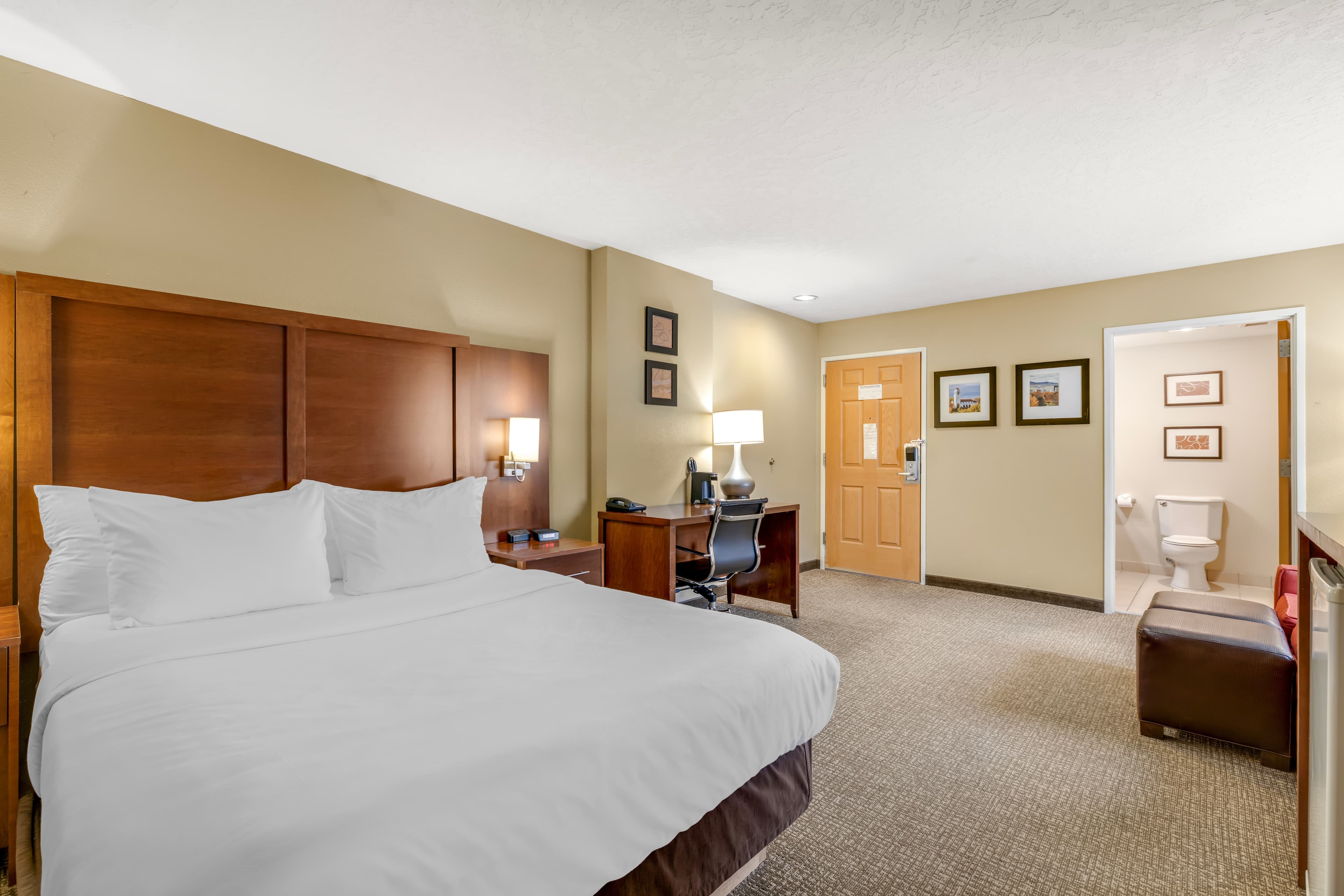 Comfort Suites Airport — 3