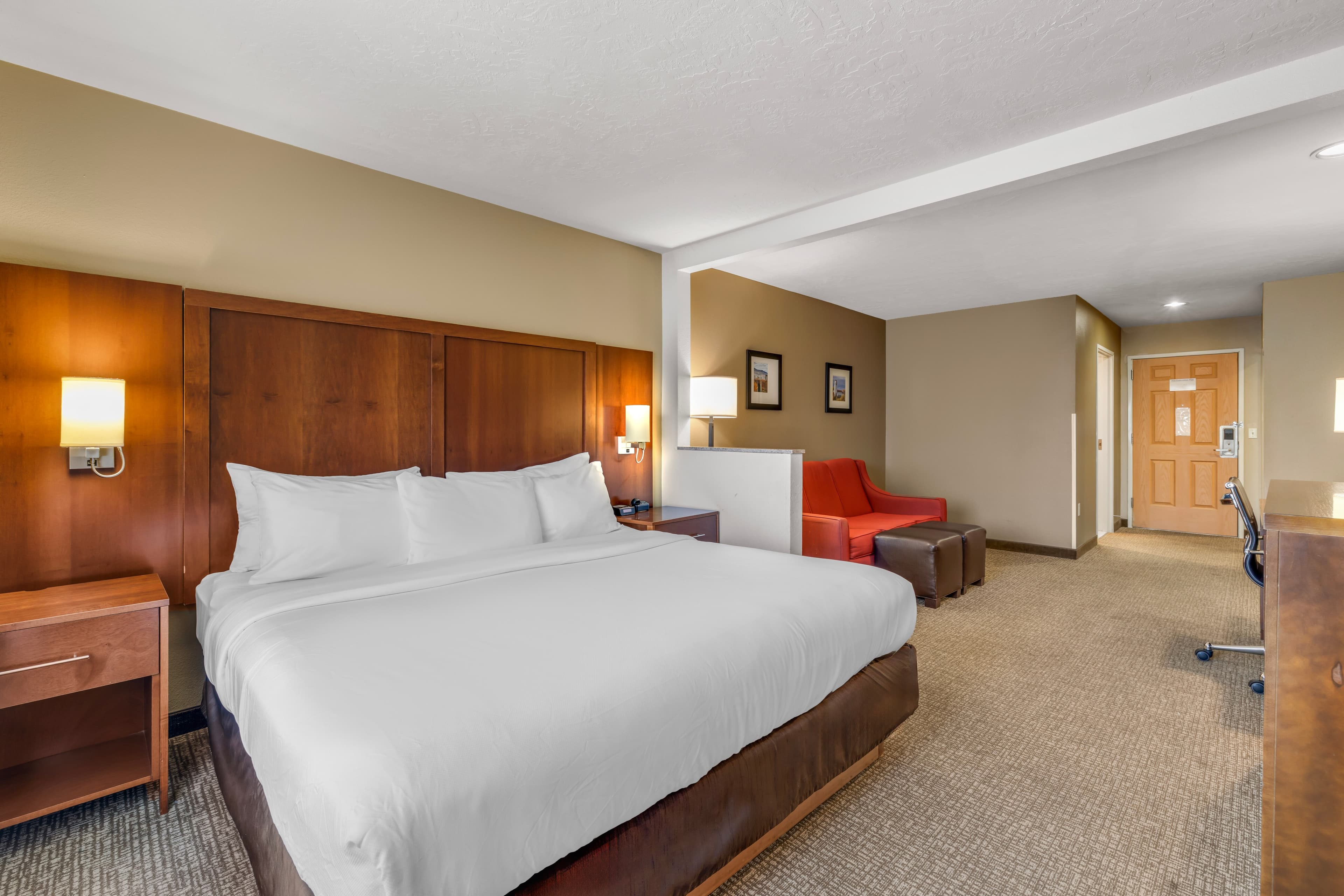 Comfort Suites Airport — 19