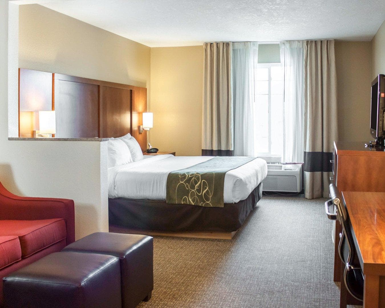 Comfort Suites Airport - Image 5