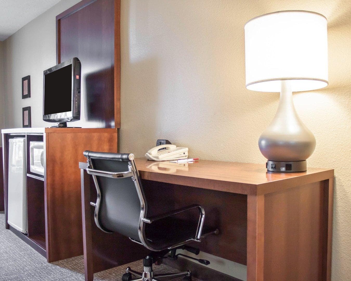 Comfort Suites Airport — 6