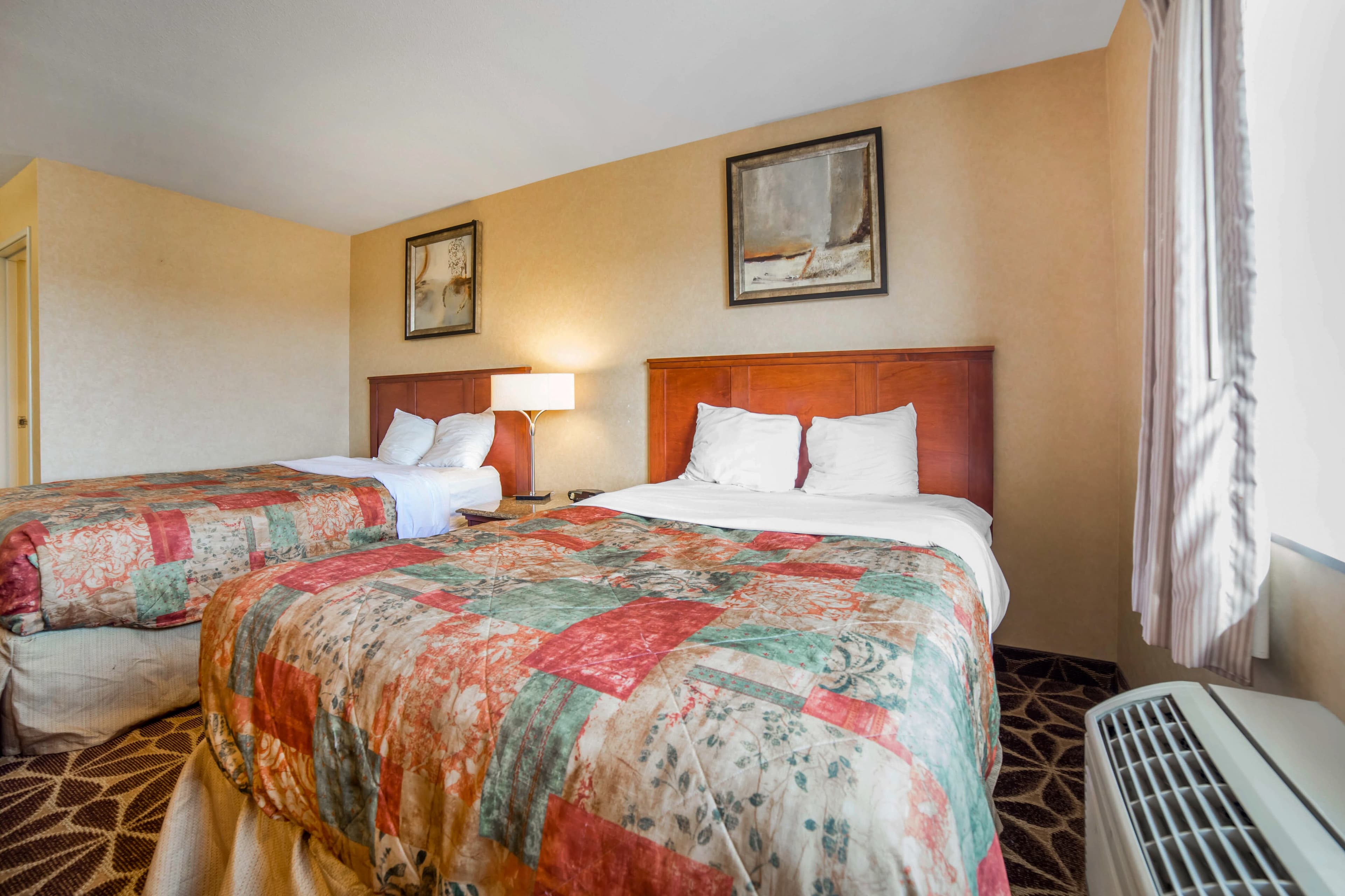 Rodeway Inn & Suites Nampa - Image 2