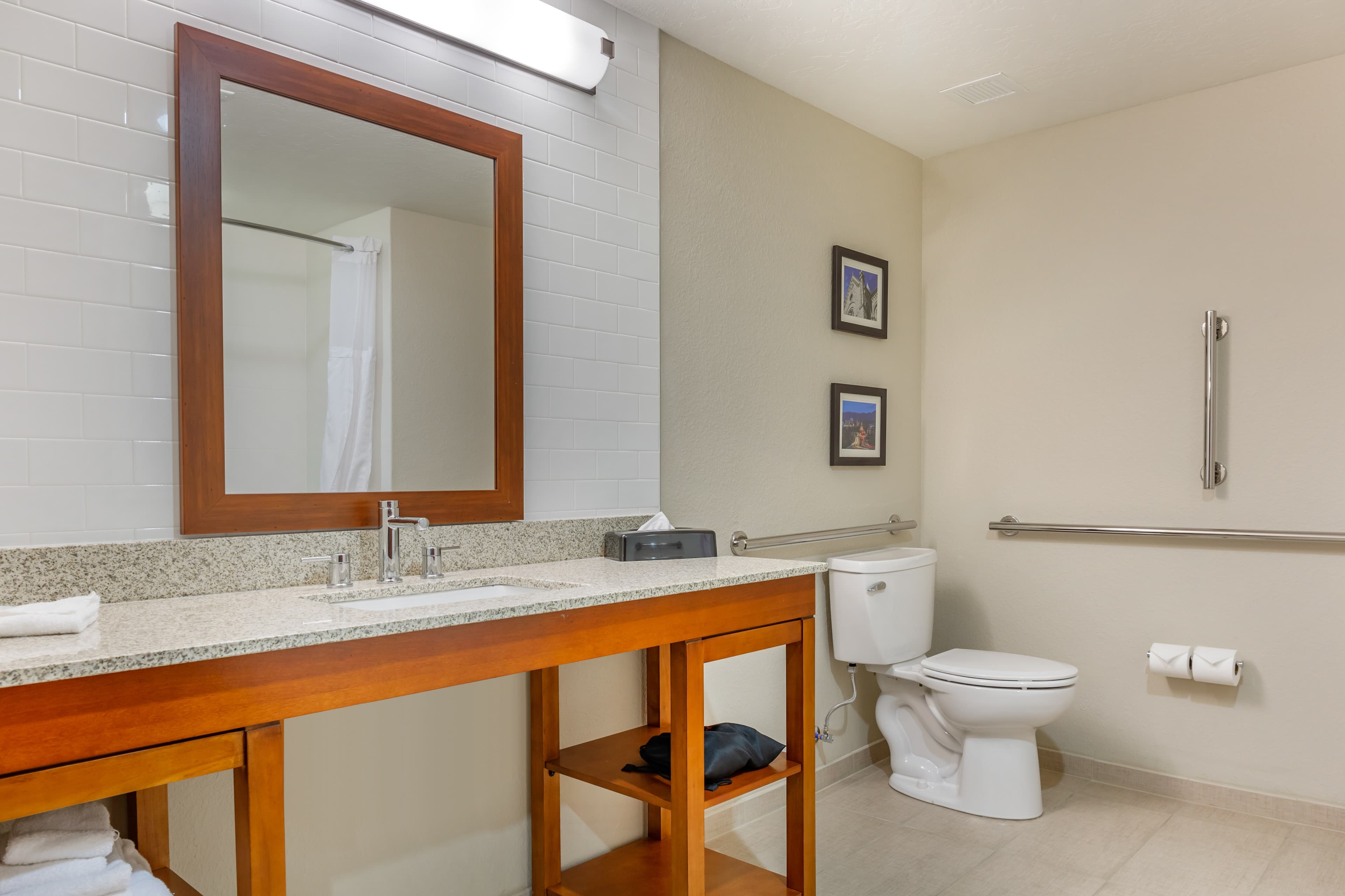 Comfort Inn & Suites Boise Airport — 8