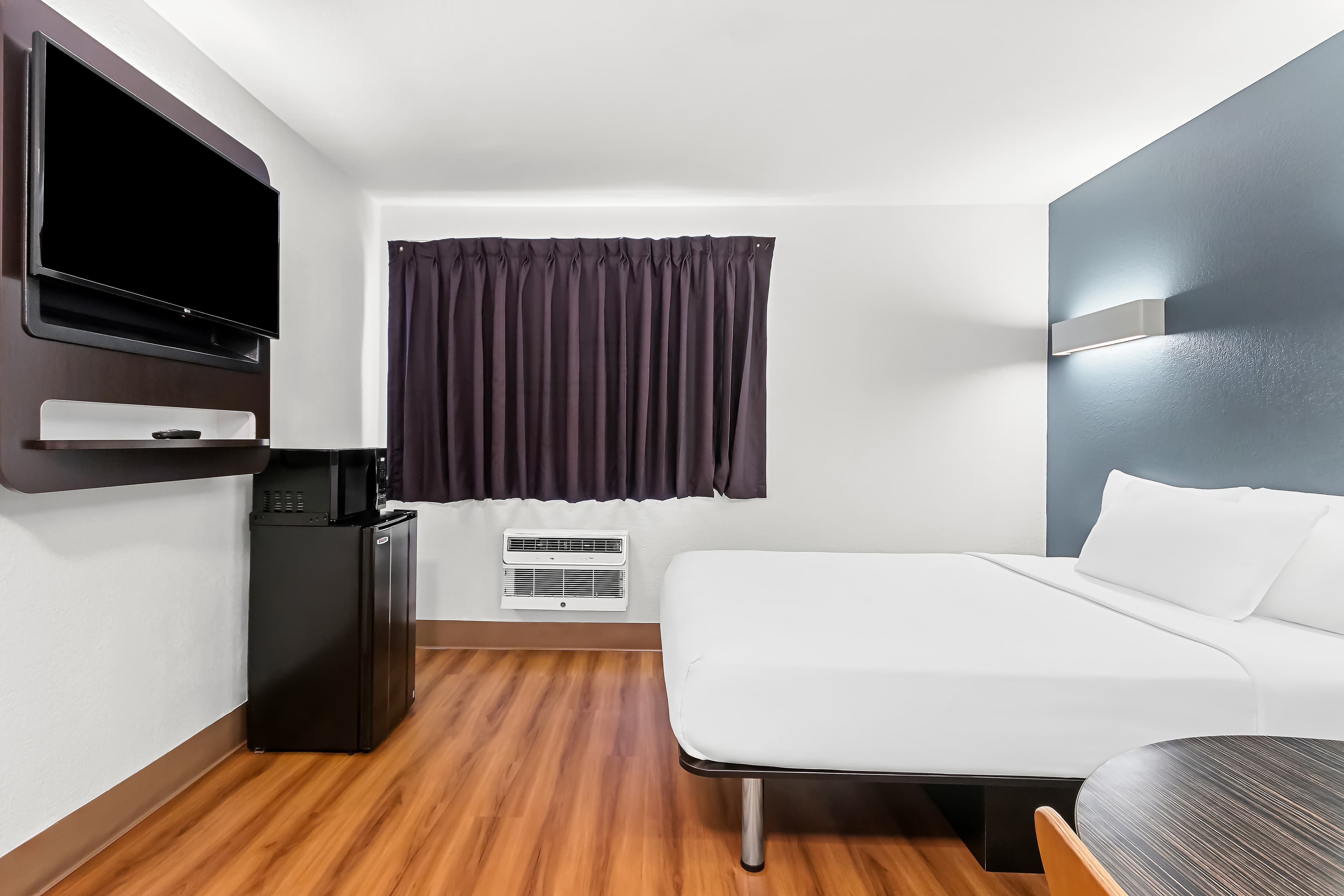 Econo Lodge — 15