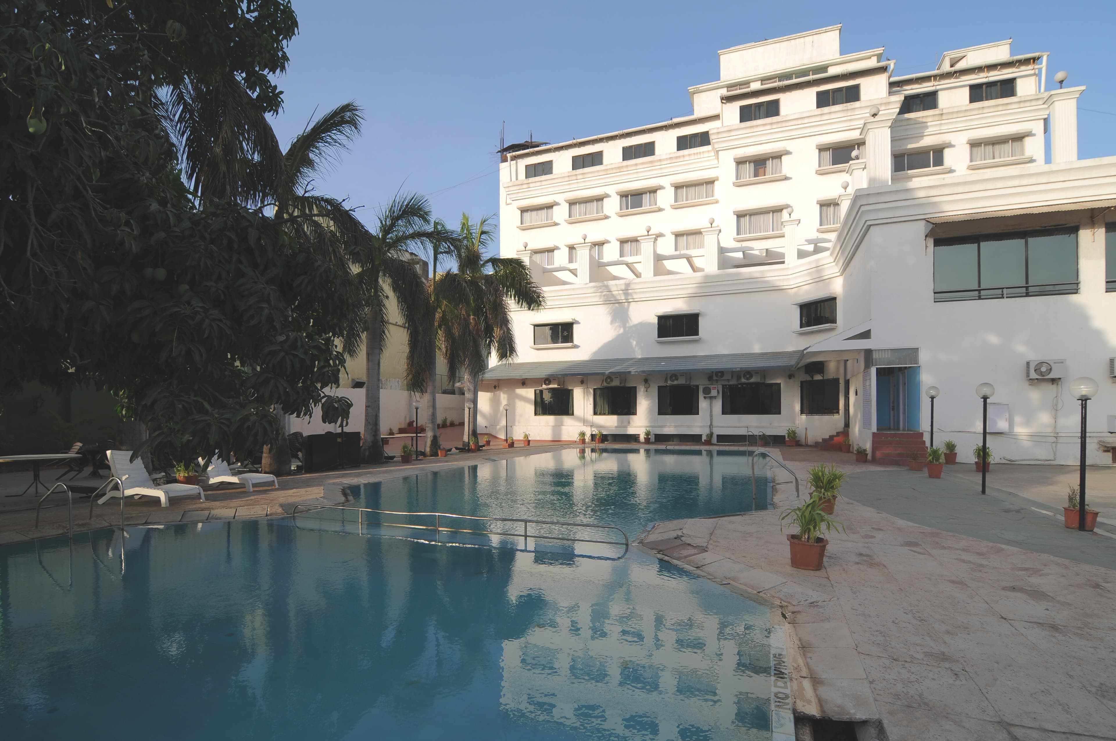 Quality Inn Regency - Image 1