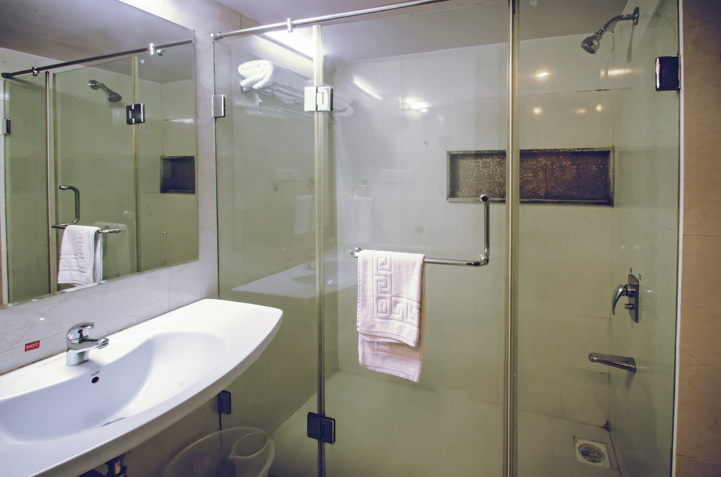 Quality Inn Regency - Image 3