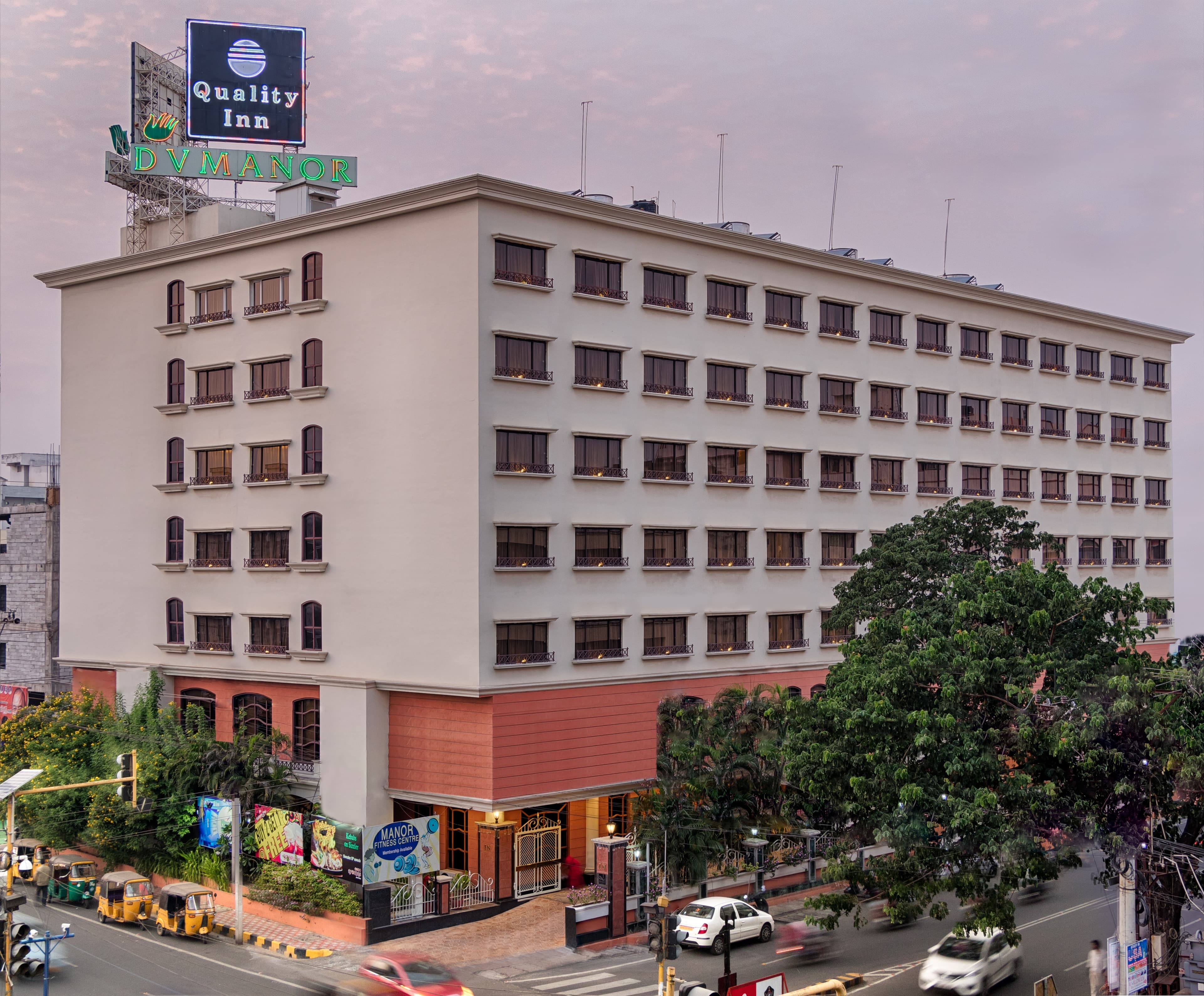 Quality Hotel DV Manor - Image 1