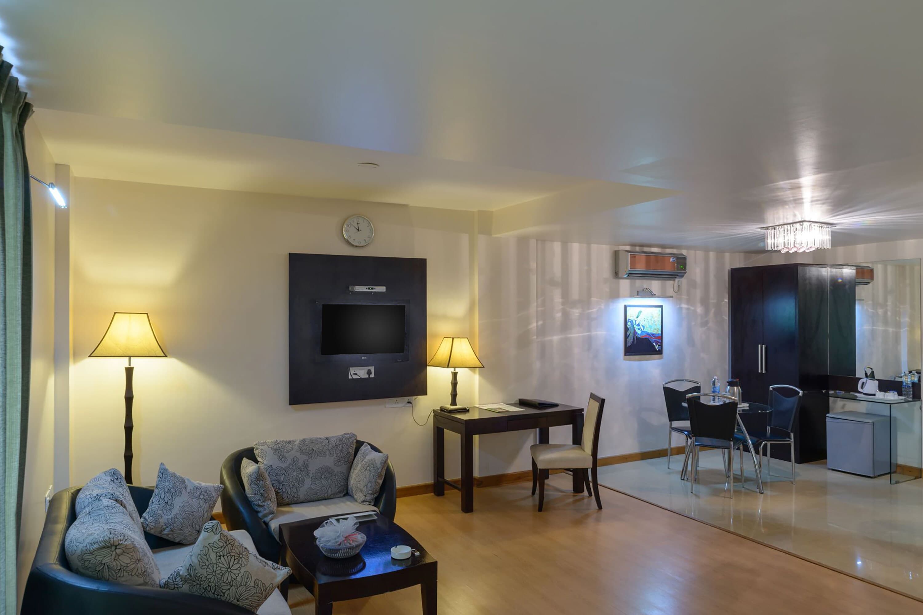 Quality Inn Palms — 8