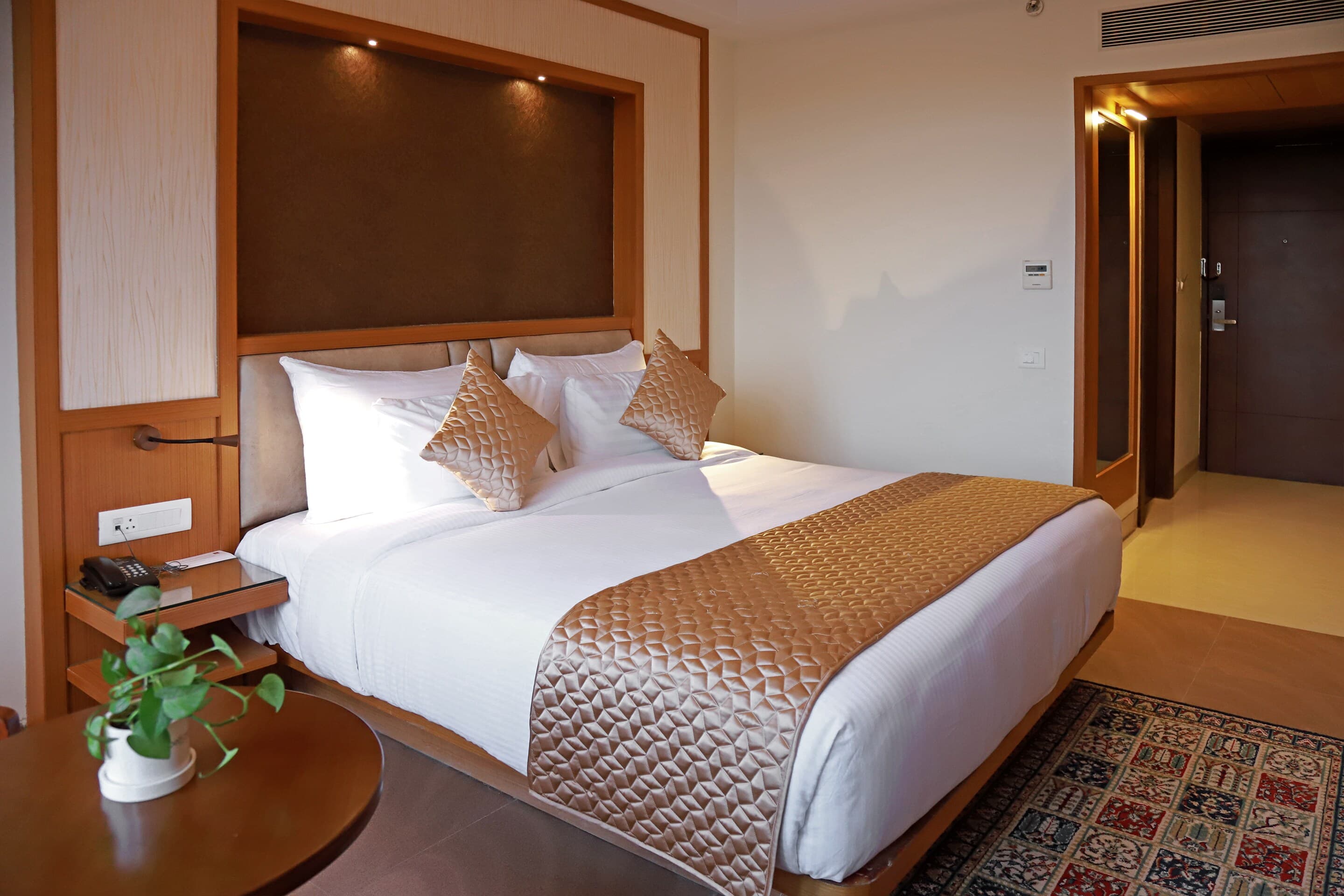 Clarion Inn Indore - Image 4
