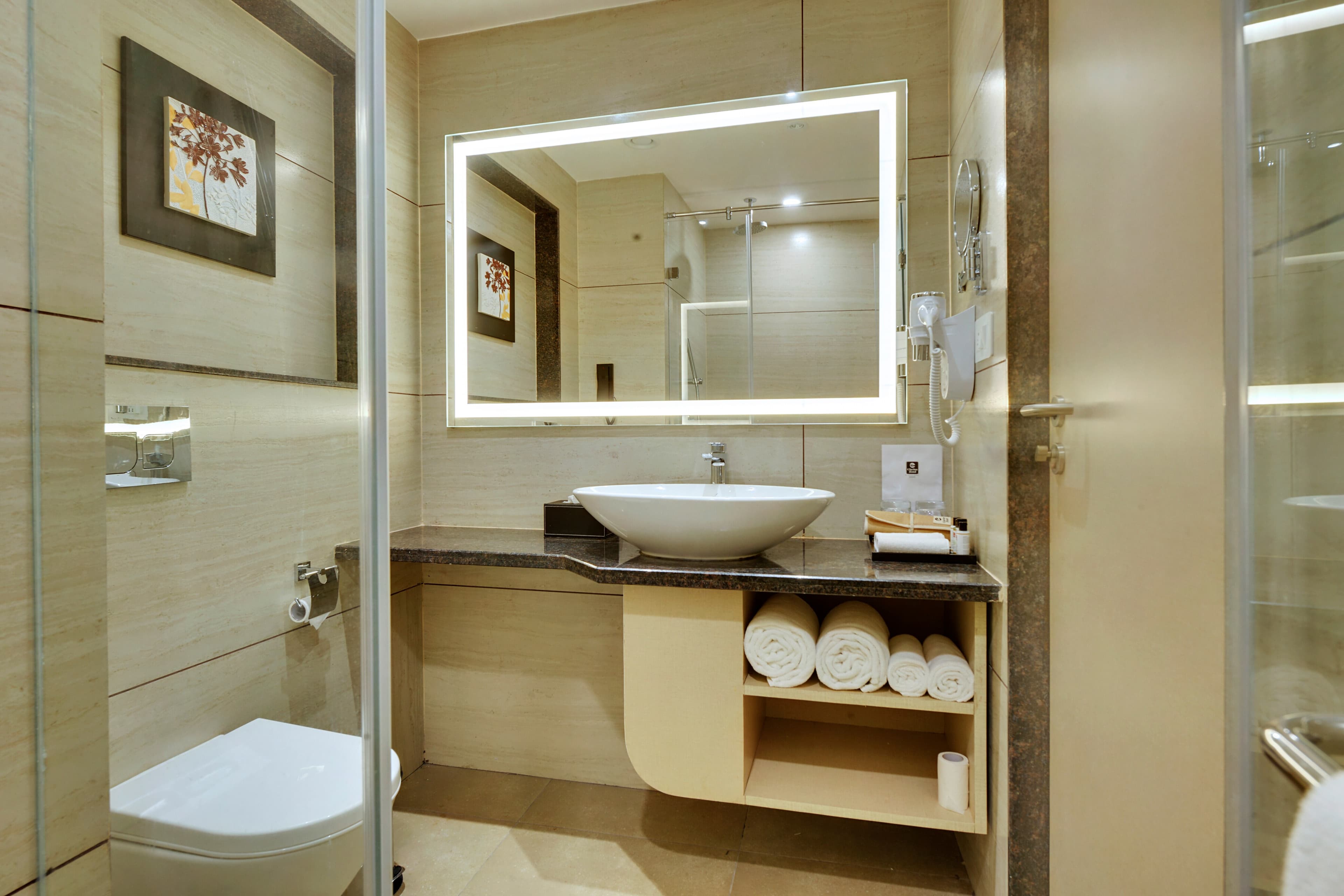 Clarion Hotel Bangalore - Image 4