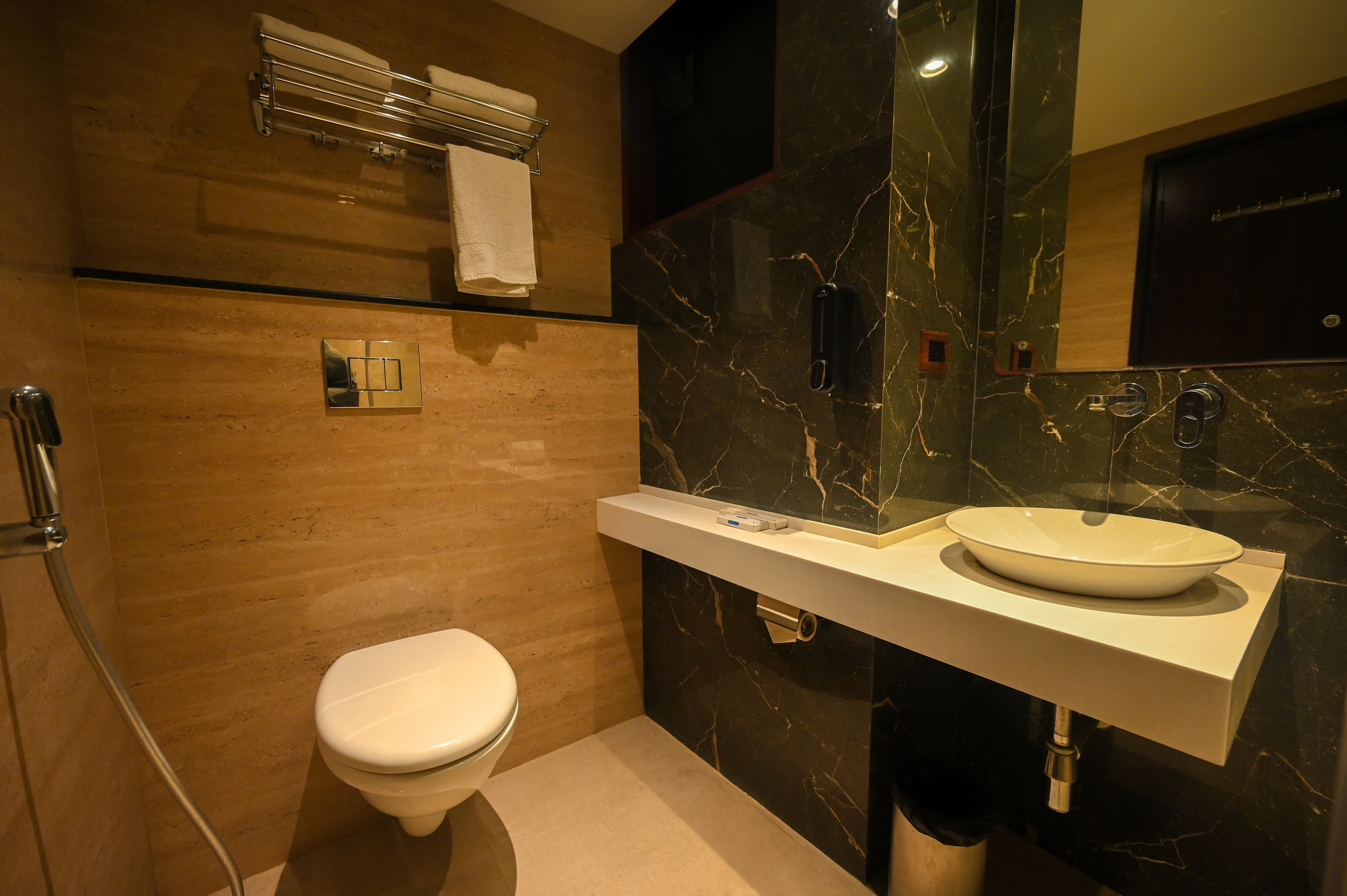 Comfort Hotel Vista - Image 4