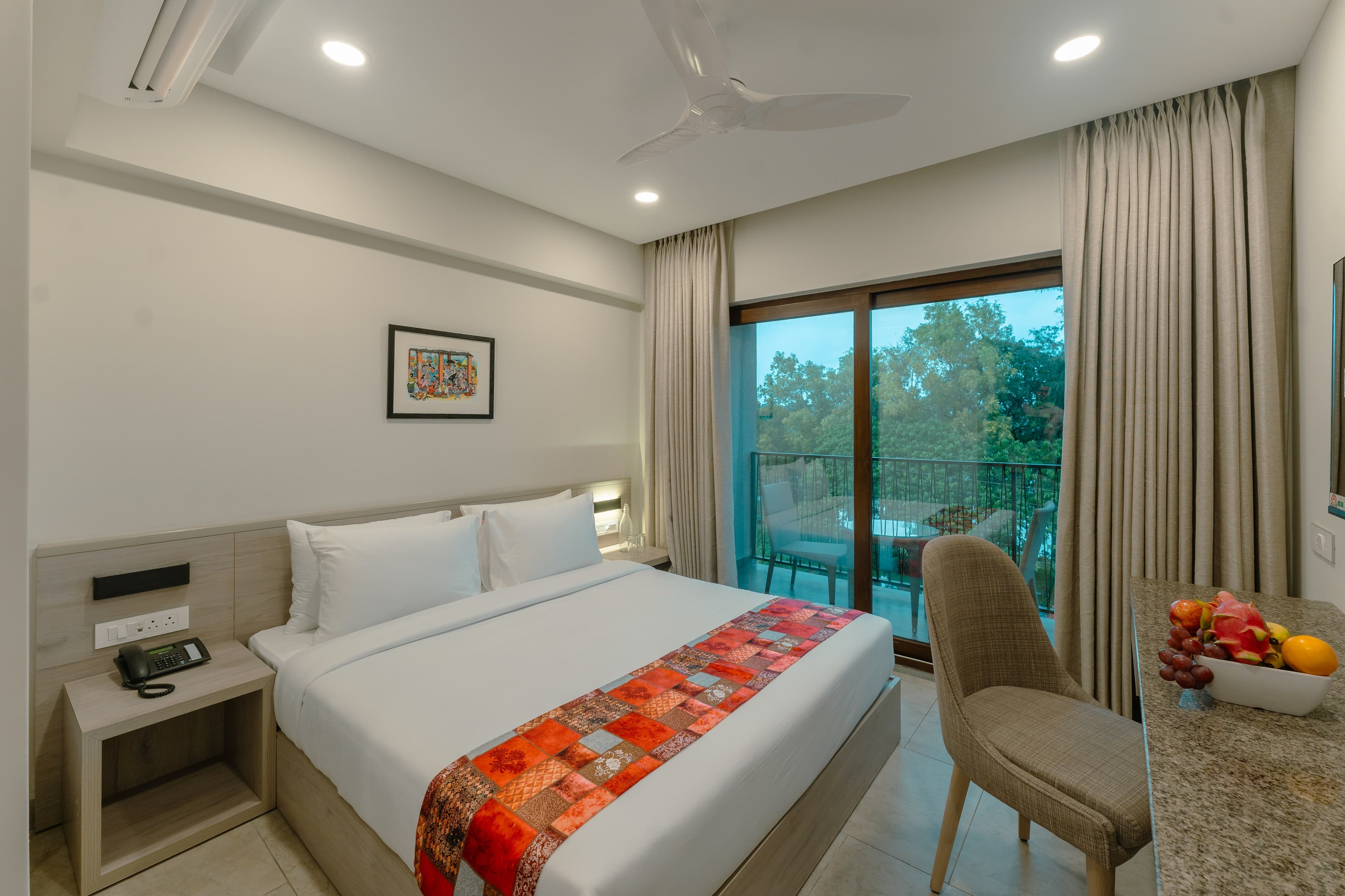 Comfort Inn Elite - Image 2