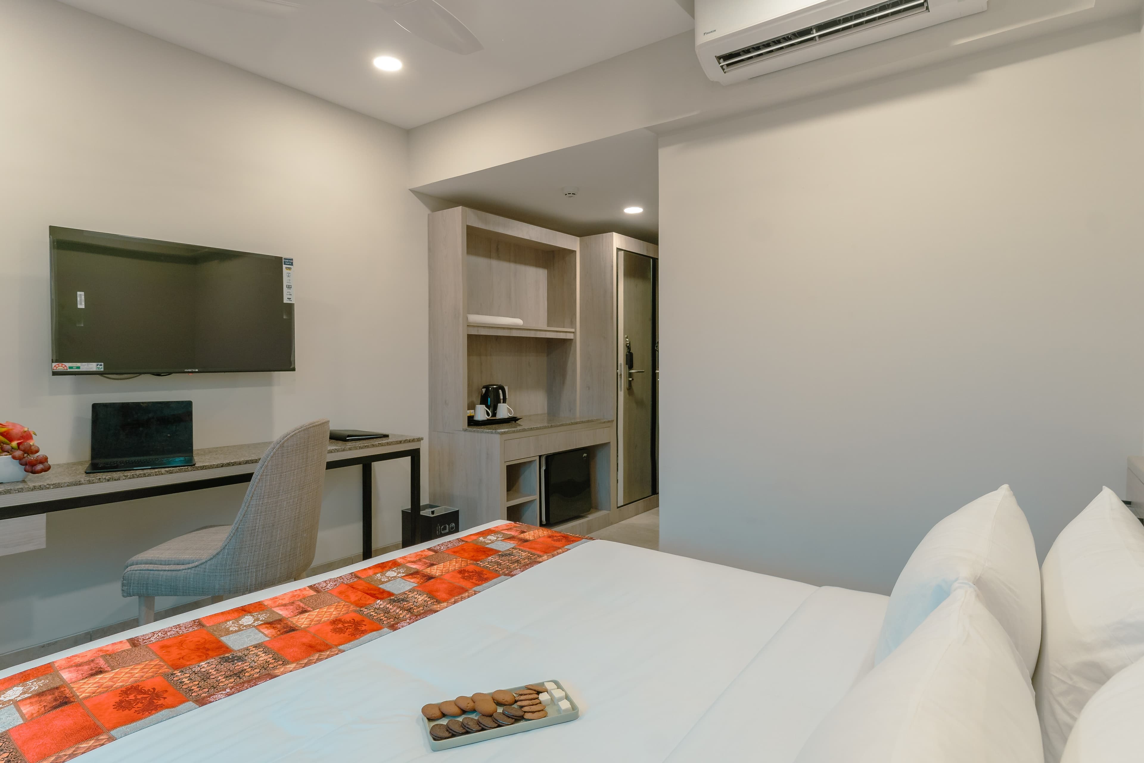 Comfort Inn Elite - Image 4