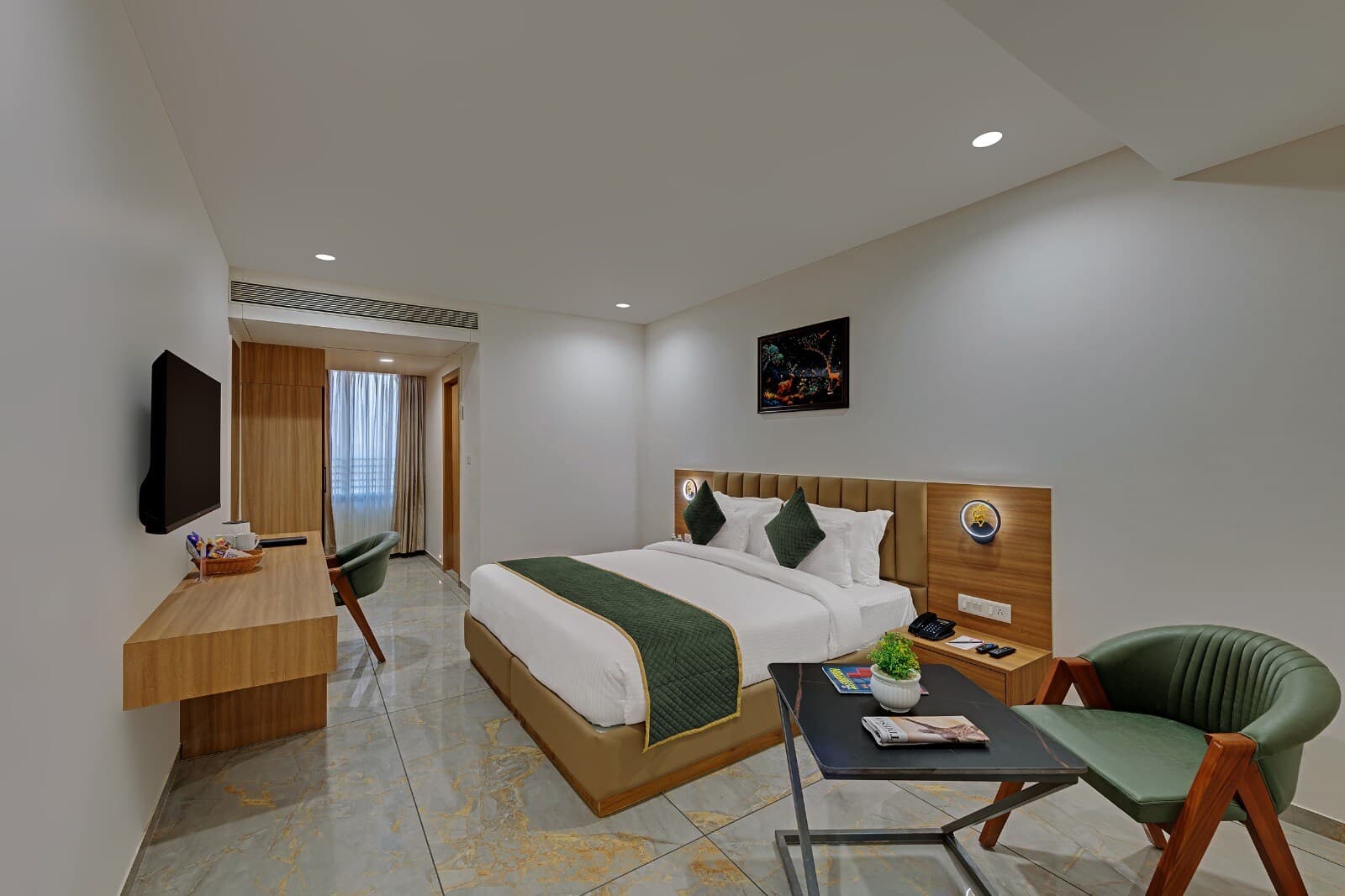 Comfort Inn Sapphire, Chandkheda - Image 4