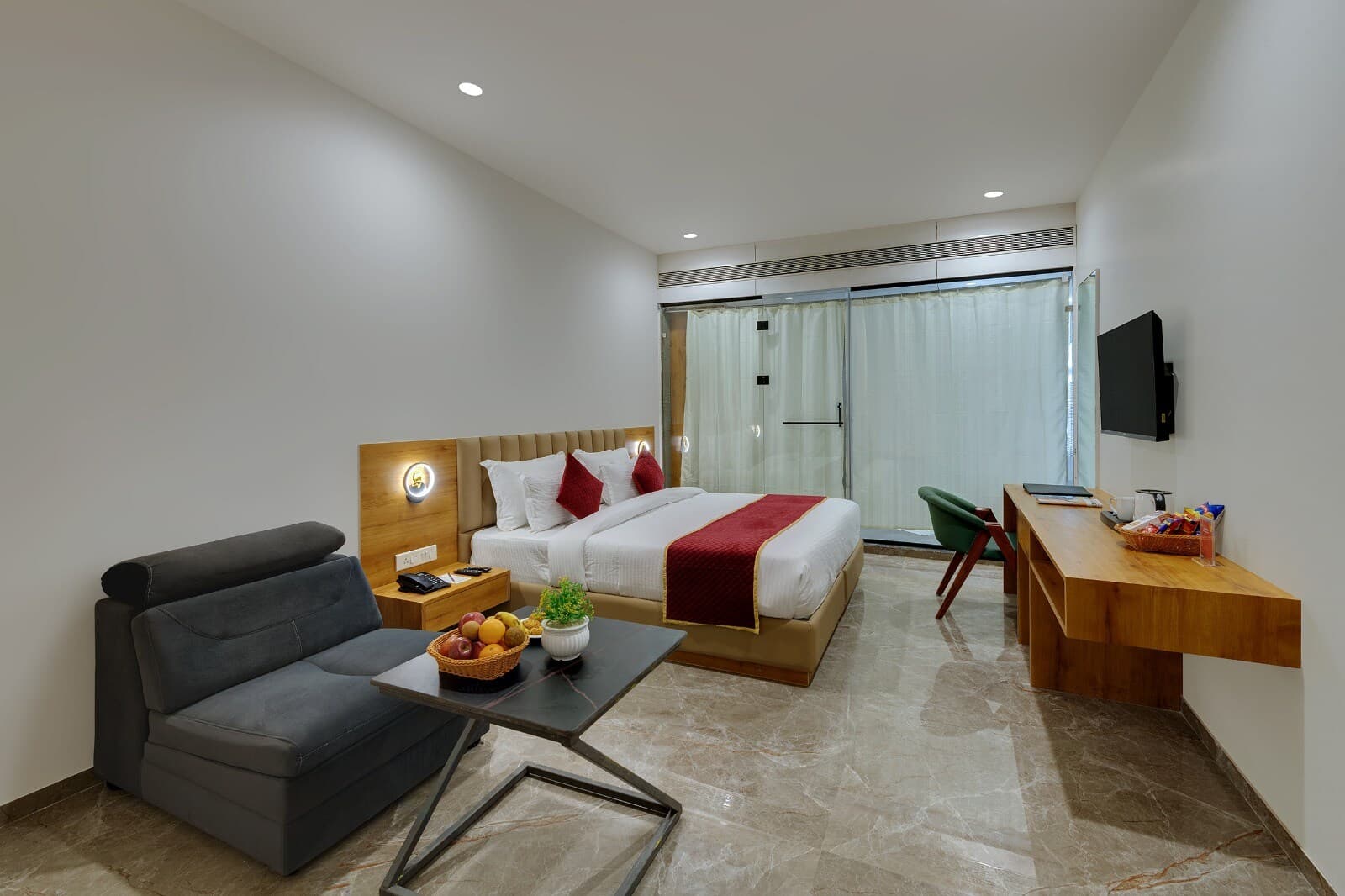 Comfort Inn Sapphire, Chandkheda — 11
