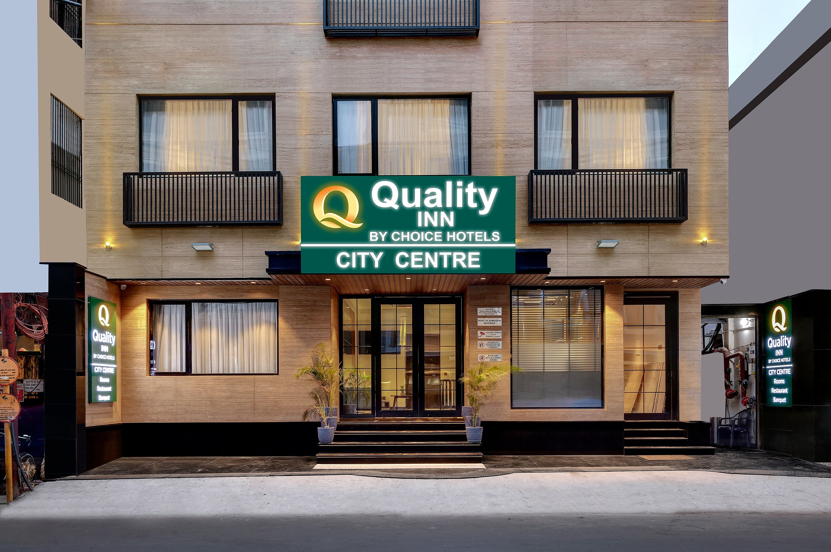 Quality Inn City Centre - Image 1