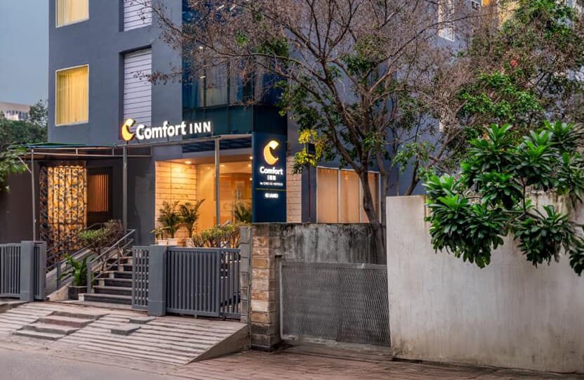 Comfort Inn Grand - Image 1