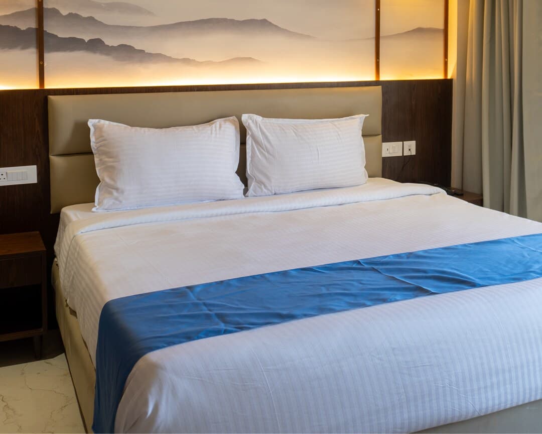 Clarion Hotel Hyderabad - Image 2