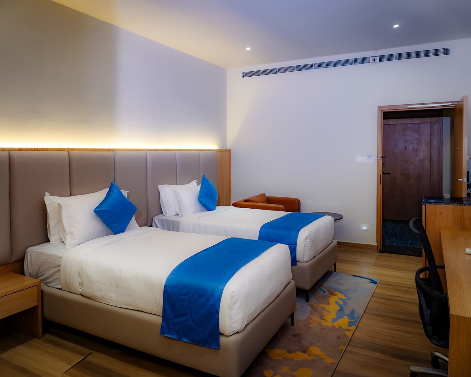 Clarion Hotel Hyderabad - Image 4