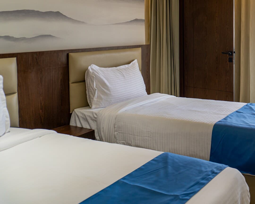 Clarion Hotel Hyderabad — 8