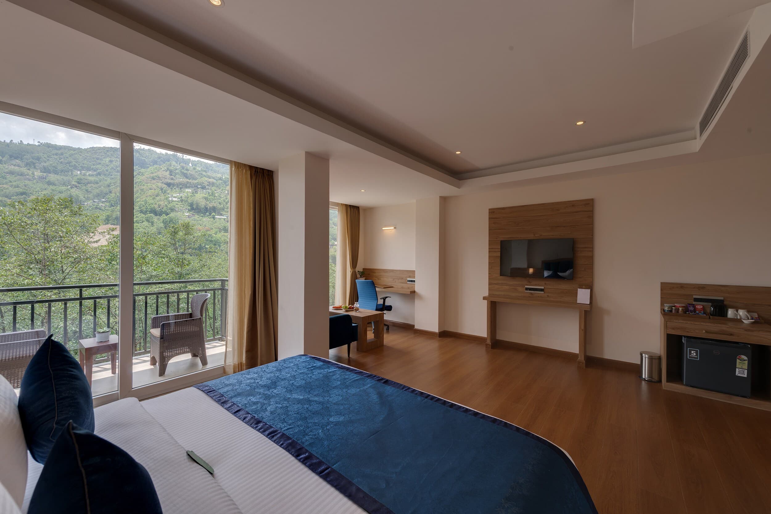 Clarion Hotel De Renee's — 8