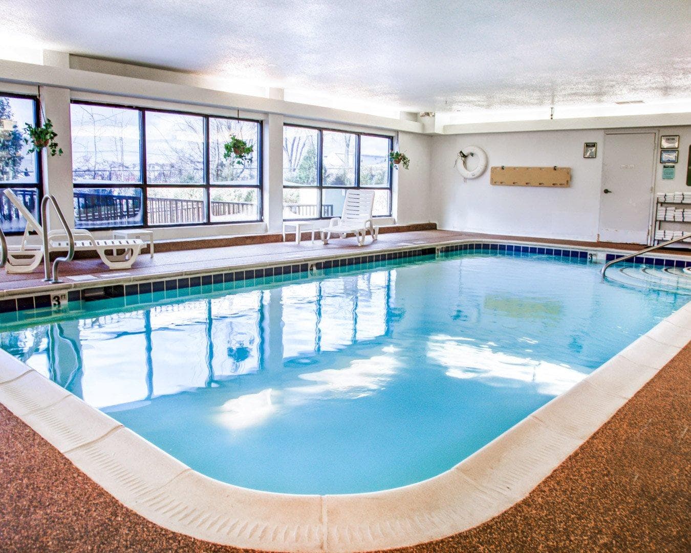 Comfort Suites Lombard - Addison - Image 1