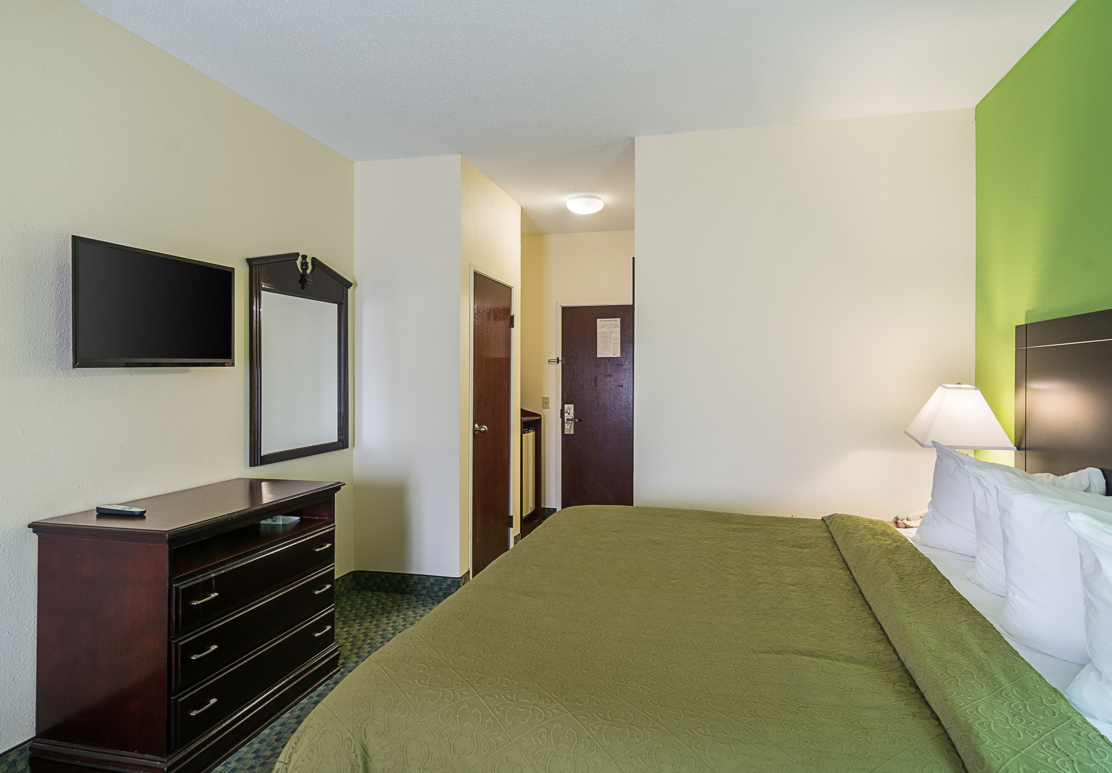Quality Inn & Suites Harvey - Chicago Southland — 17