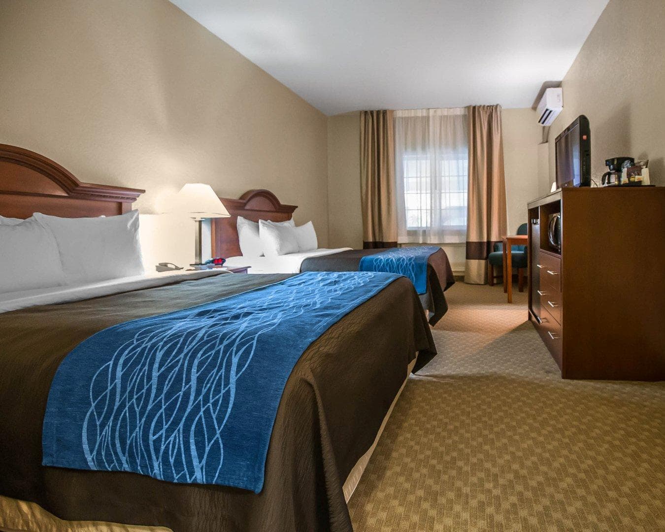 Quality Inn & Suites Dixon near I-88 — 17