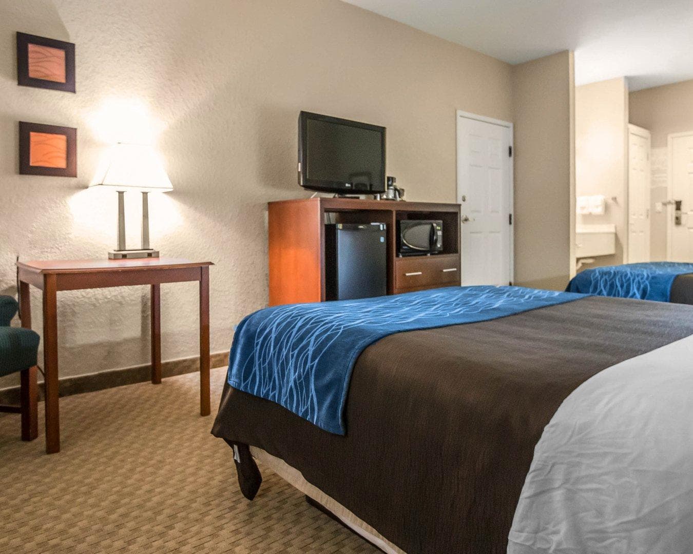 Quality Inn & Suites Dixon near I-88 — 18