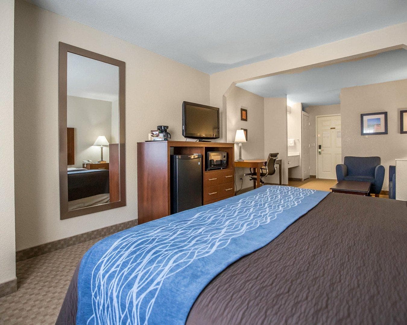 Quality Inn & Suites Dixon near I-88 — 21