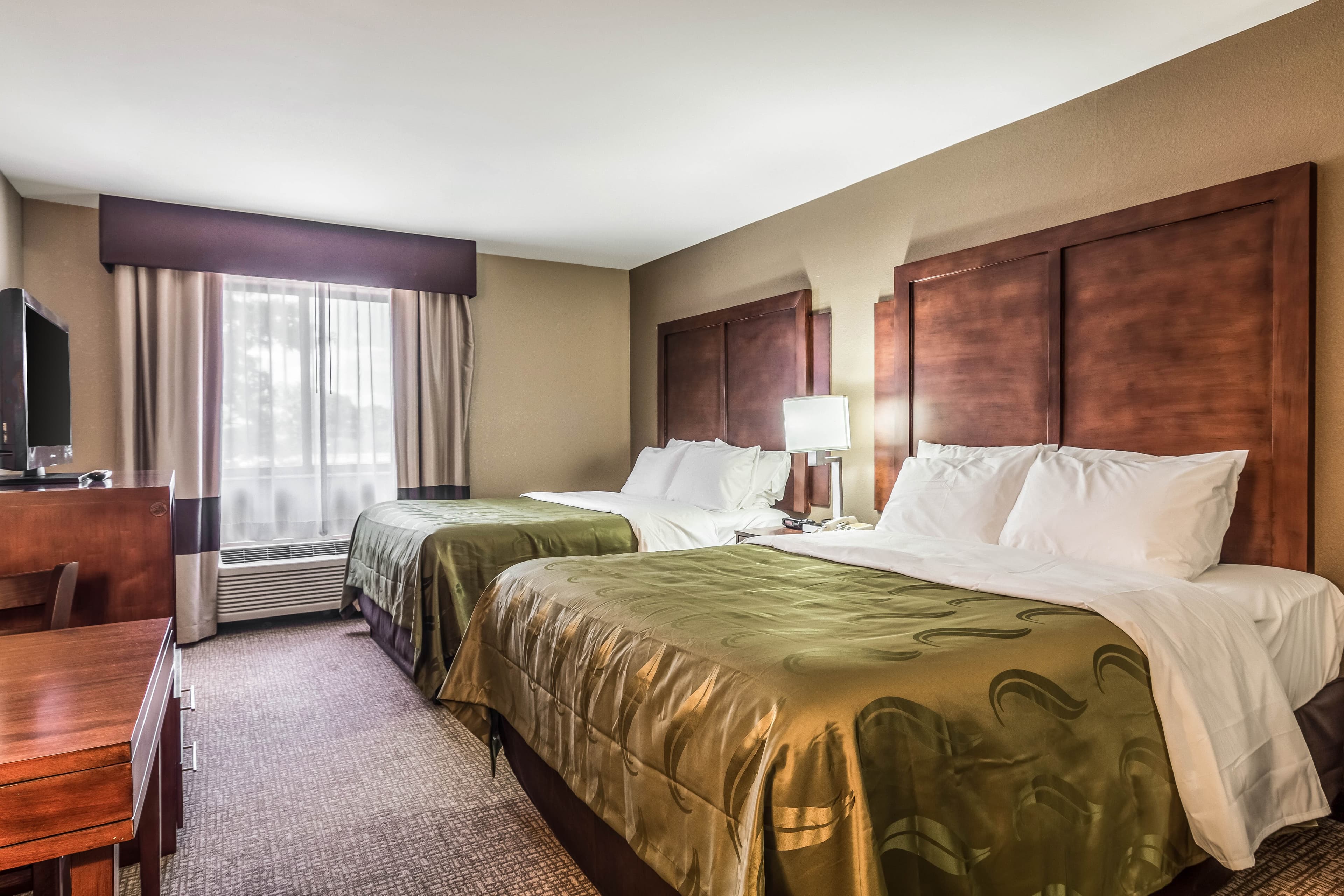 Quality Inn & Suites Salem near I-57 — 17