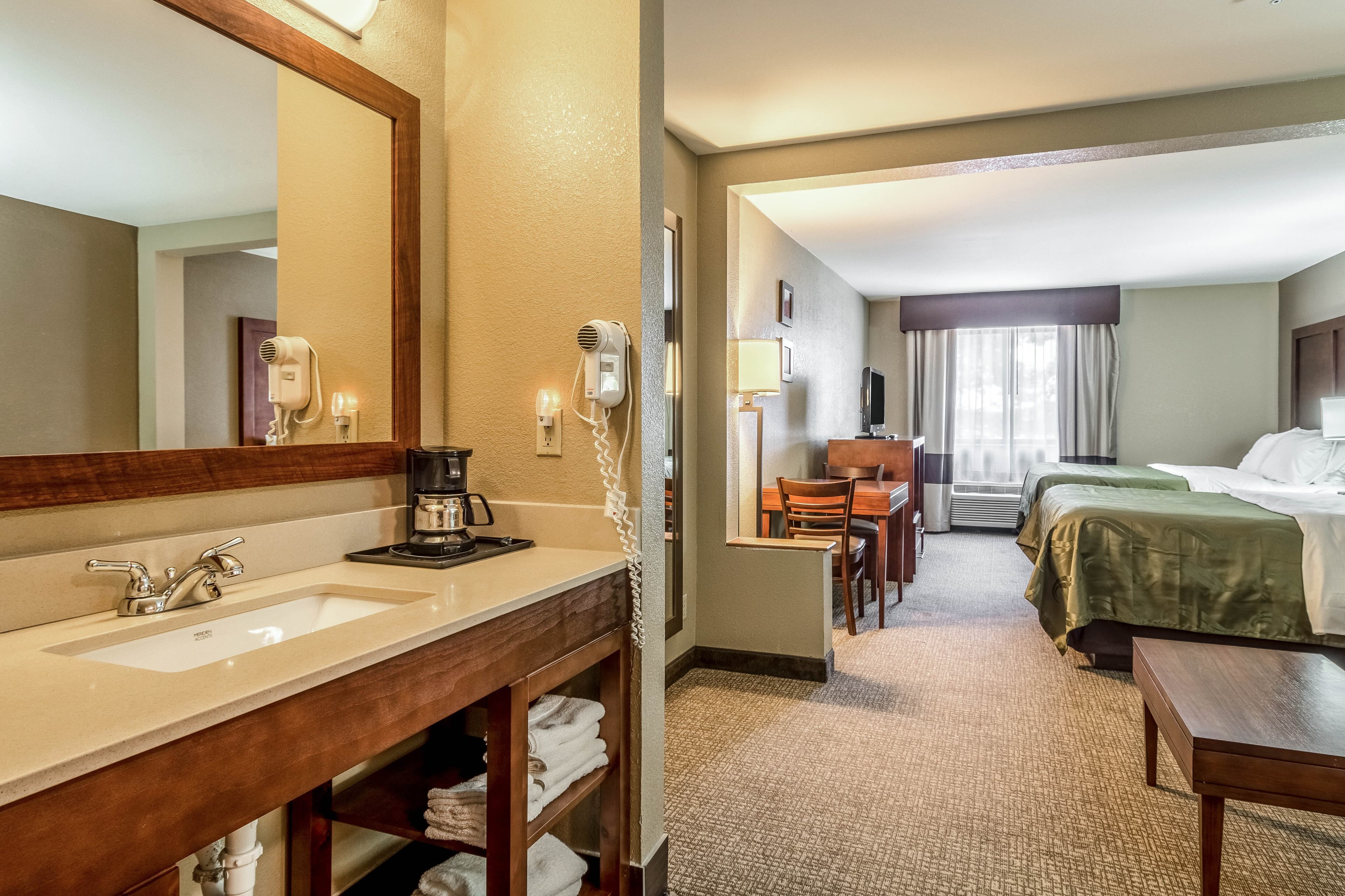 Quality Inn & Suites Salem near I-57 — 19
