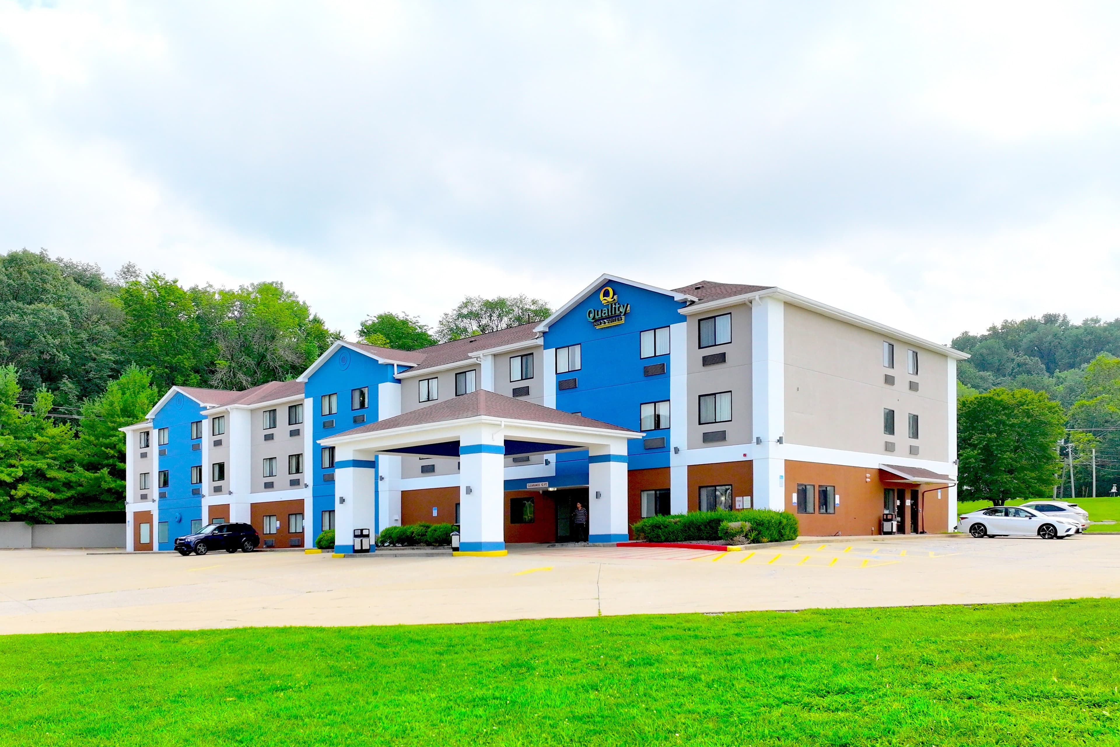Quality Inn & Suites Caseyville - St. Louis - Image 1