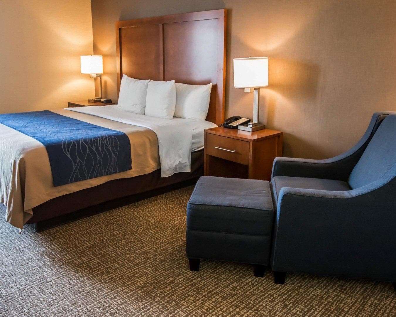 Comfort Inn Crystal Lake - Algonquin - Image 4