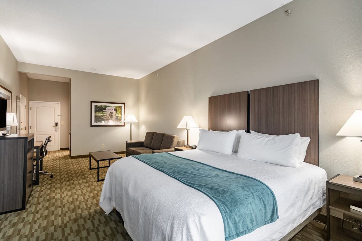 Riverview Inn & Suites, an Ascend Collection Hotel — 11