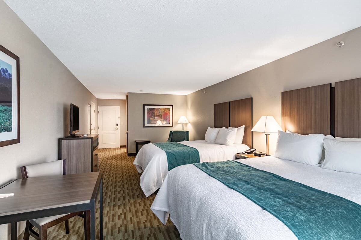 Riverview Inn & Suites, an Ascend Collection Hotel — 7