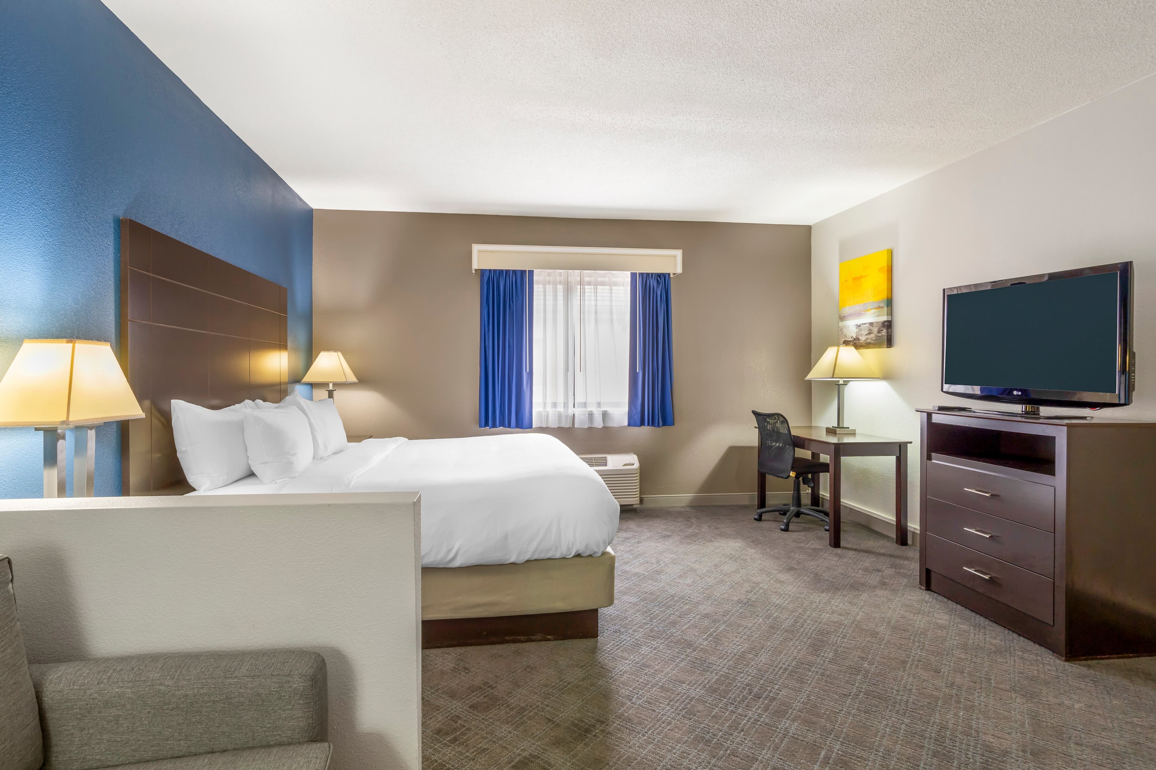 Comfort Inn & Suites Mundelein-Vernon Hills — 15