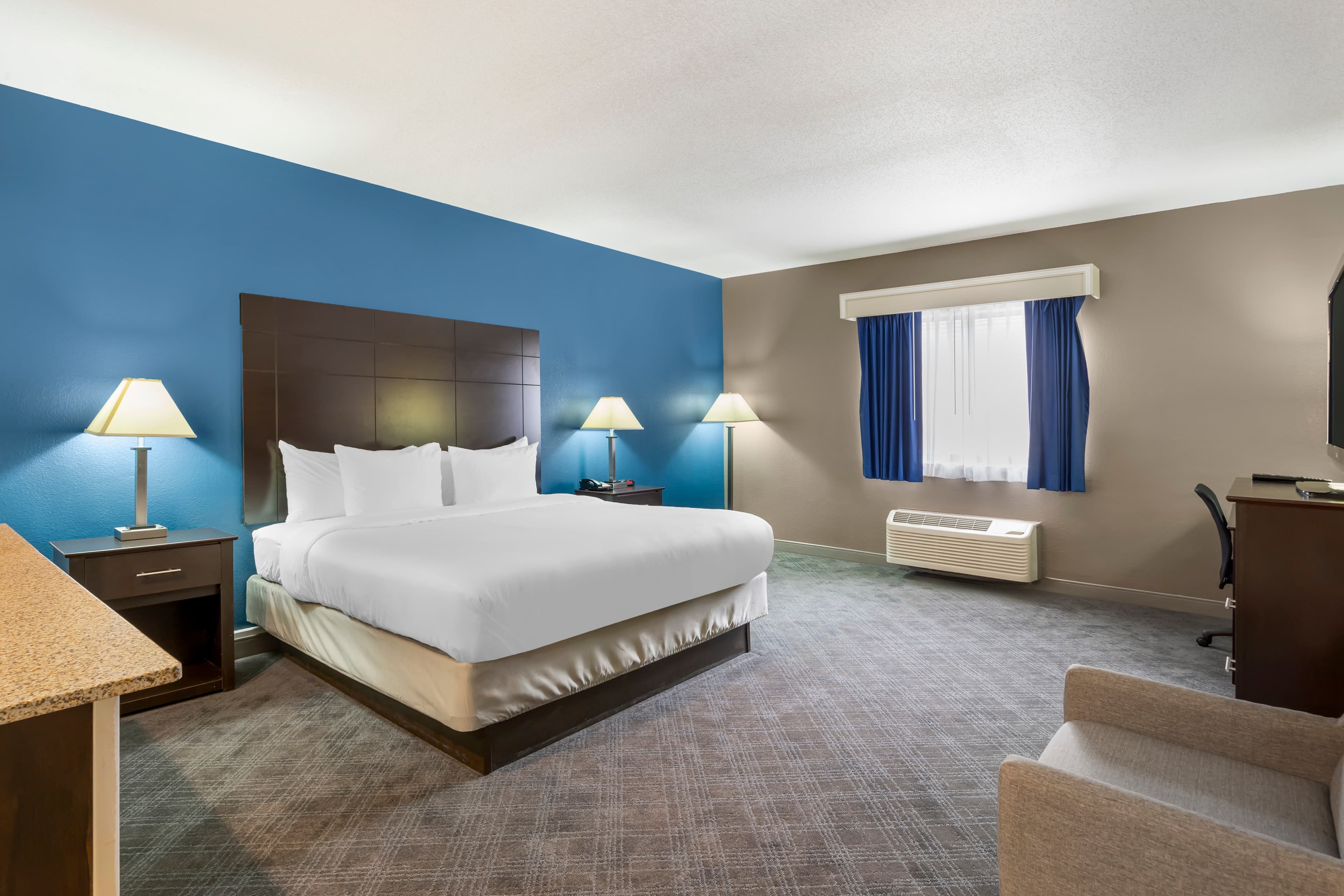 Comfort Inn & Suites Mundelein-Vernon Hills — 8