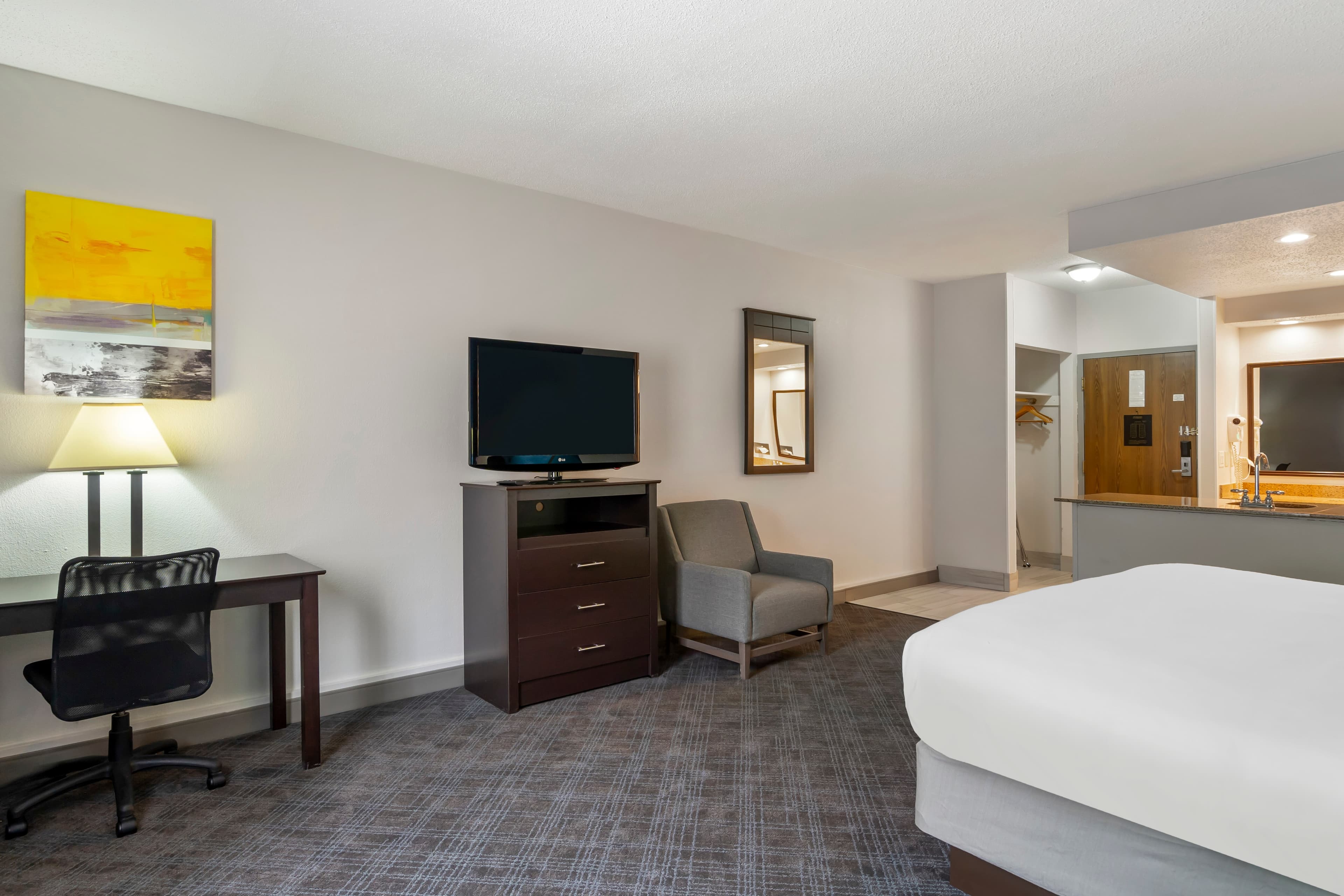 Comfort Inn & Suites Mundelein-Vernon Hills — 34